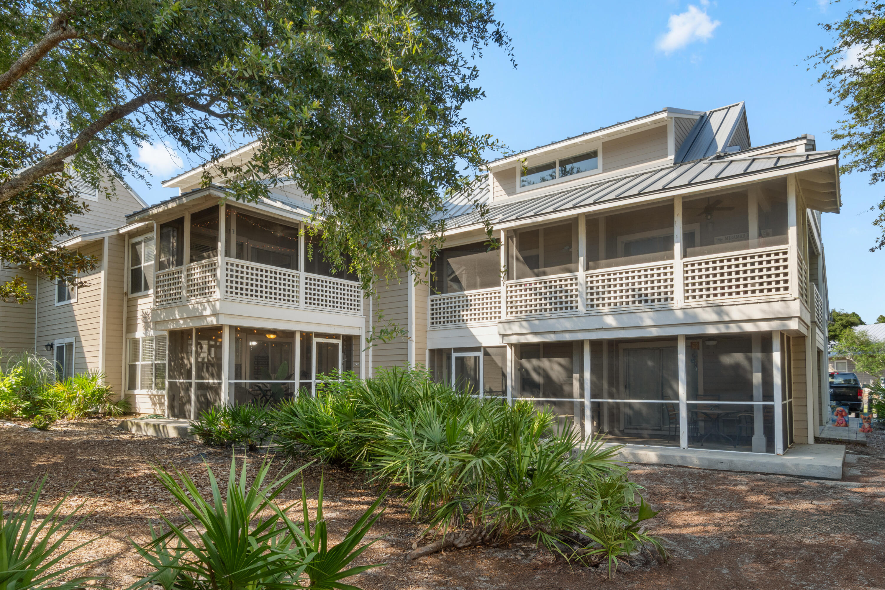 HIDDEN DUNES BEACH COTTAGES 2 - Residential