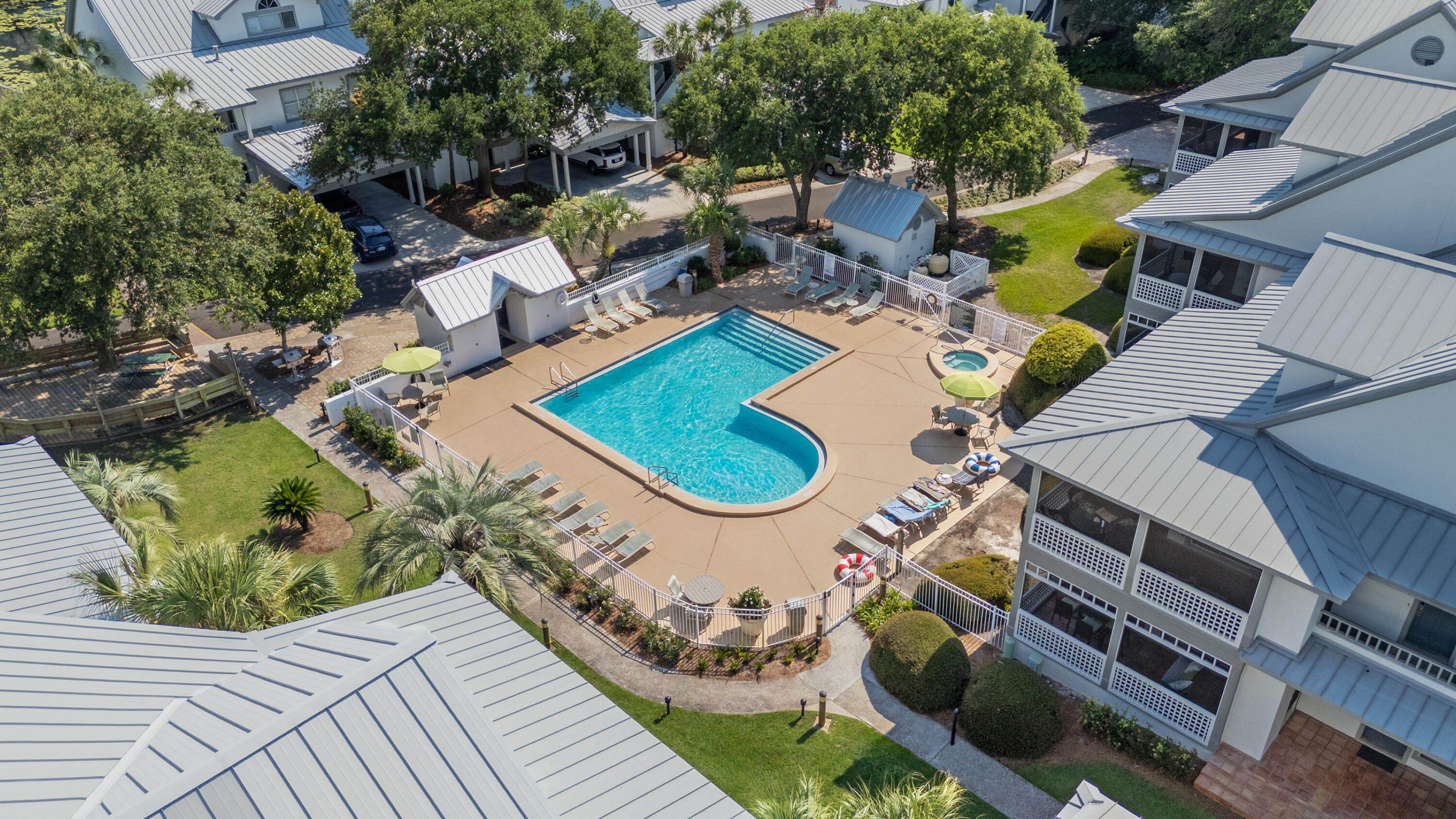 HIDDEN DUNES BEACH COTTAGES 2 - Residential