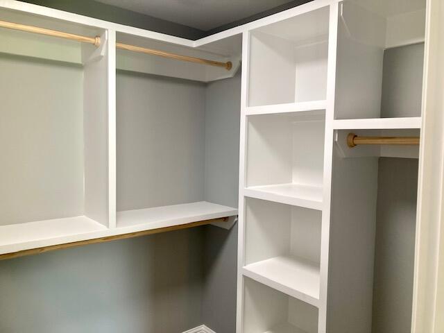 OAKWOOD HILLS UNIT 3 - Residential