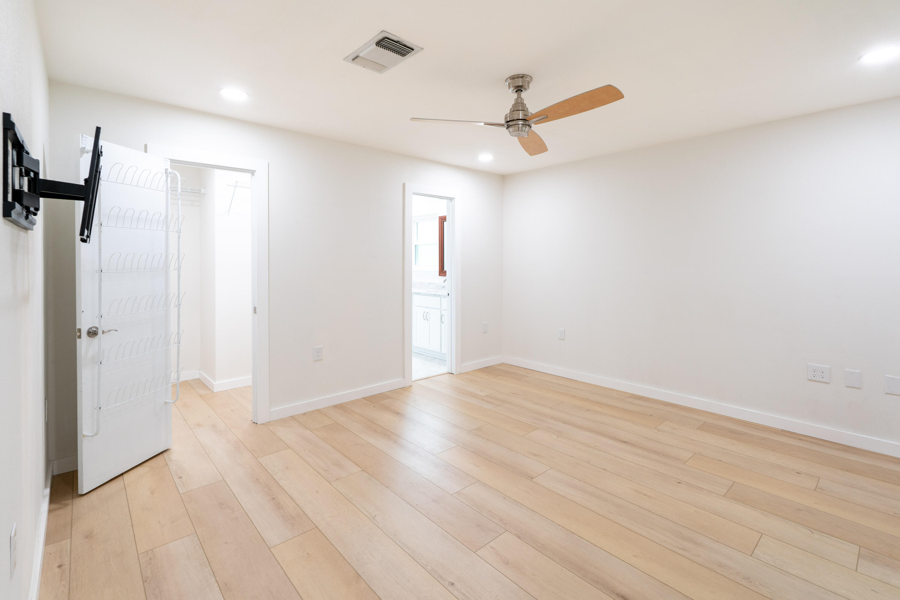 22221100 - Residential
