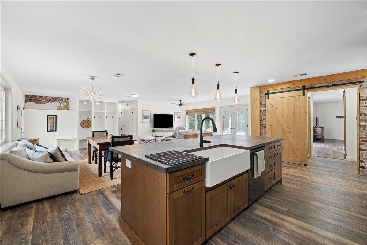 MORENO ACRES - Residential