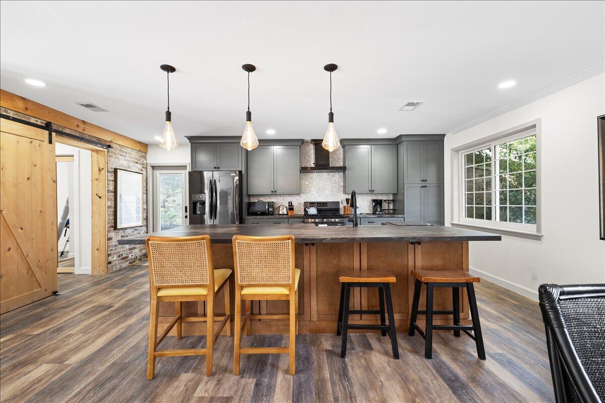 MORENO ACRES - Residential