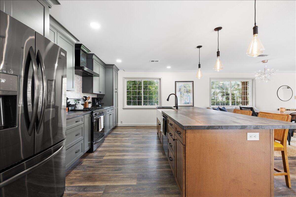 MORENO ACRES - Residential