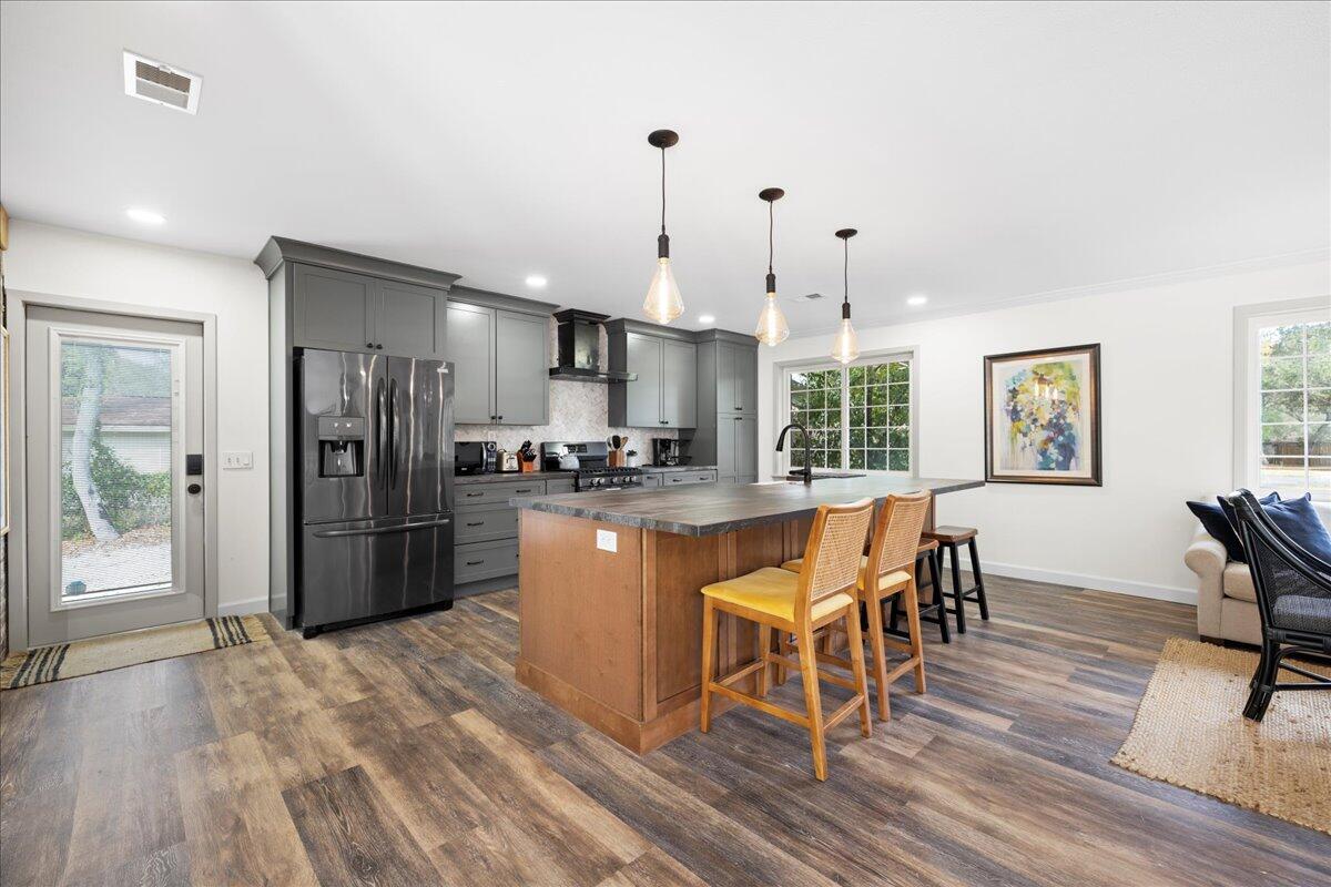 MORENO ACRES - Residential