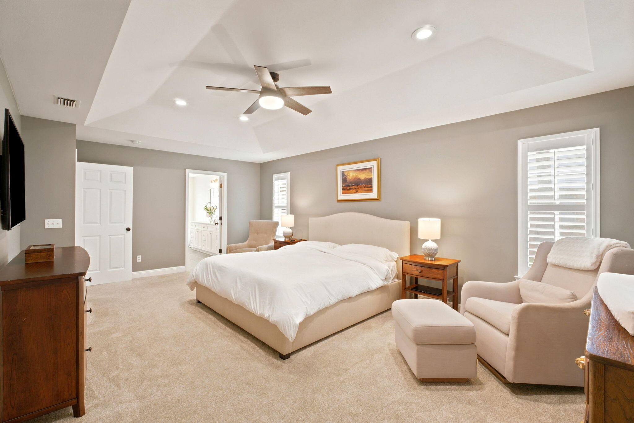 ROBLEDAL ESTATES - Residential
