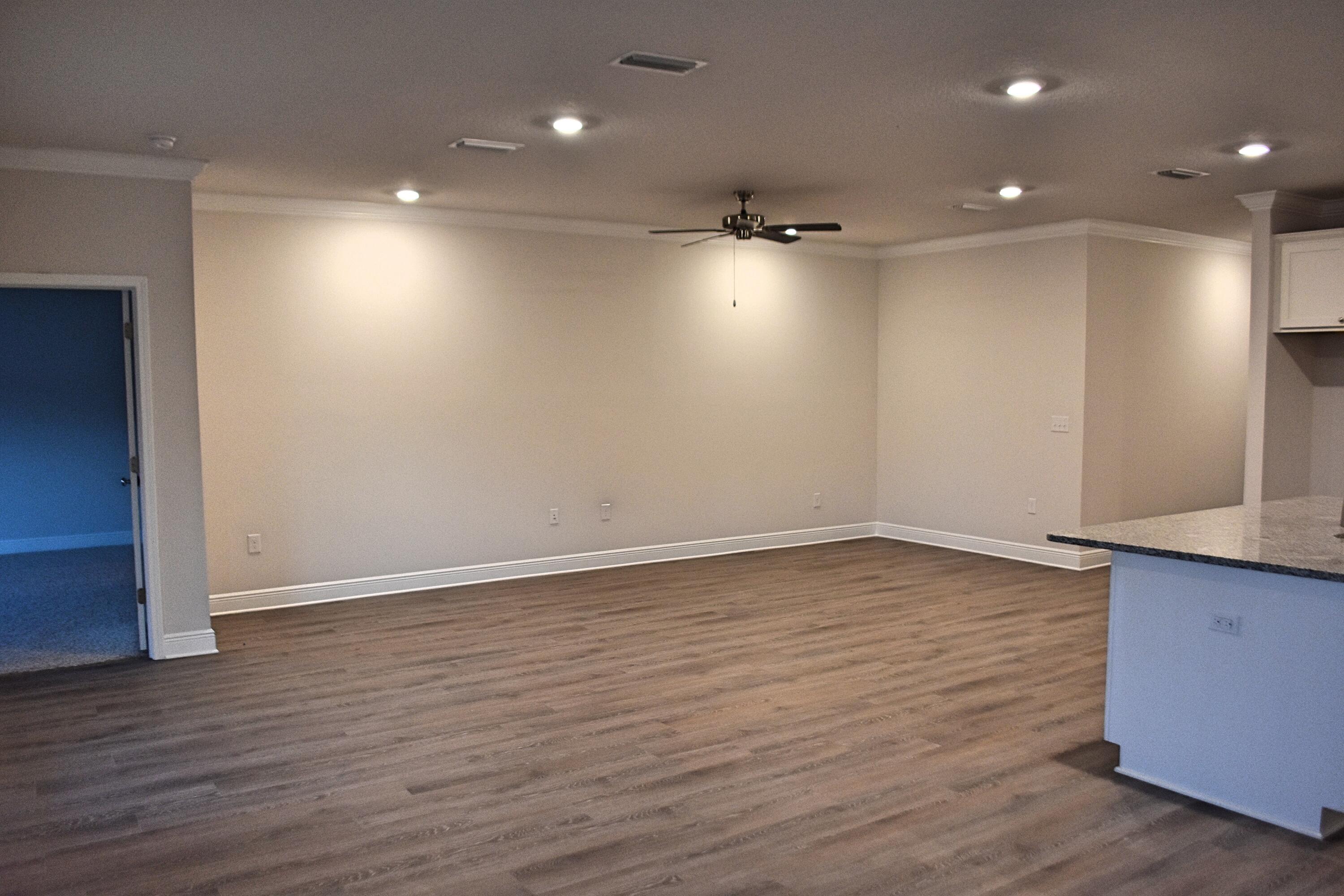 HAMMOCK BAY - Residential Lease