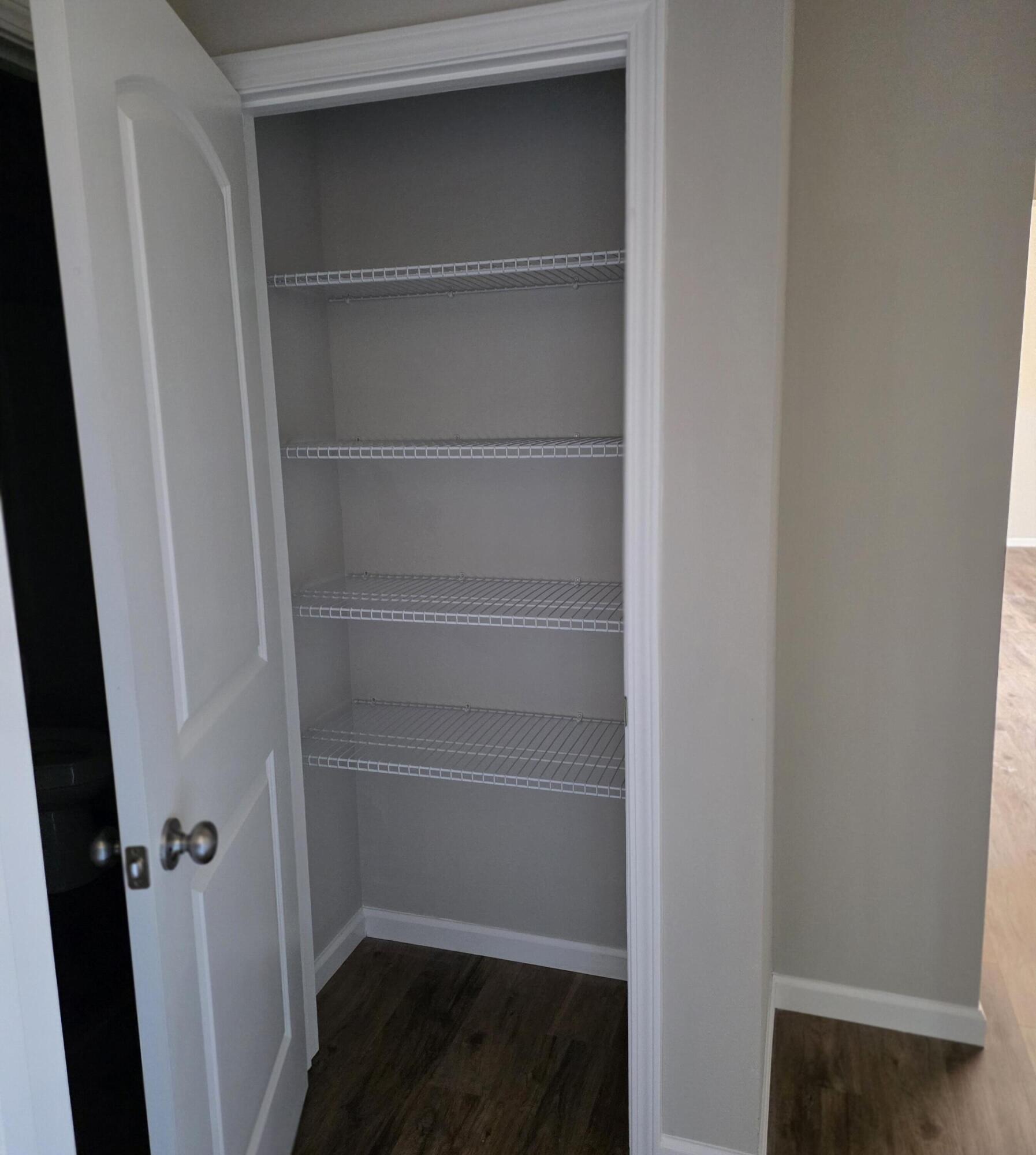 OAKWOOD HILLS UNIT 1 - Residential Lease