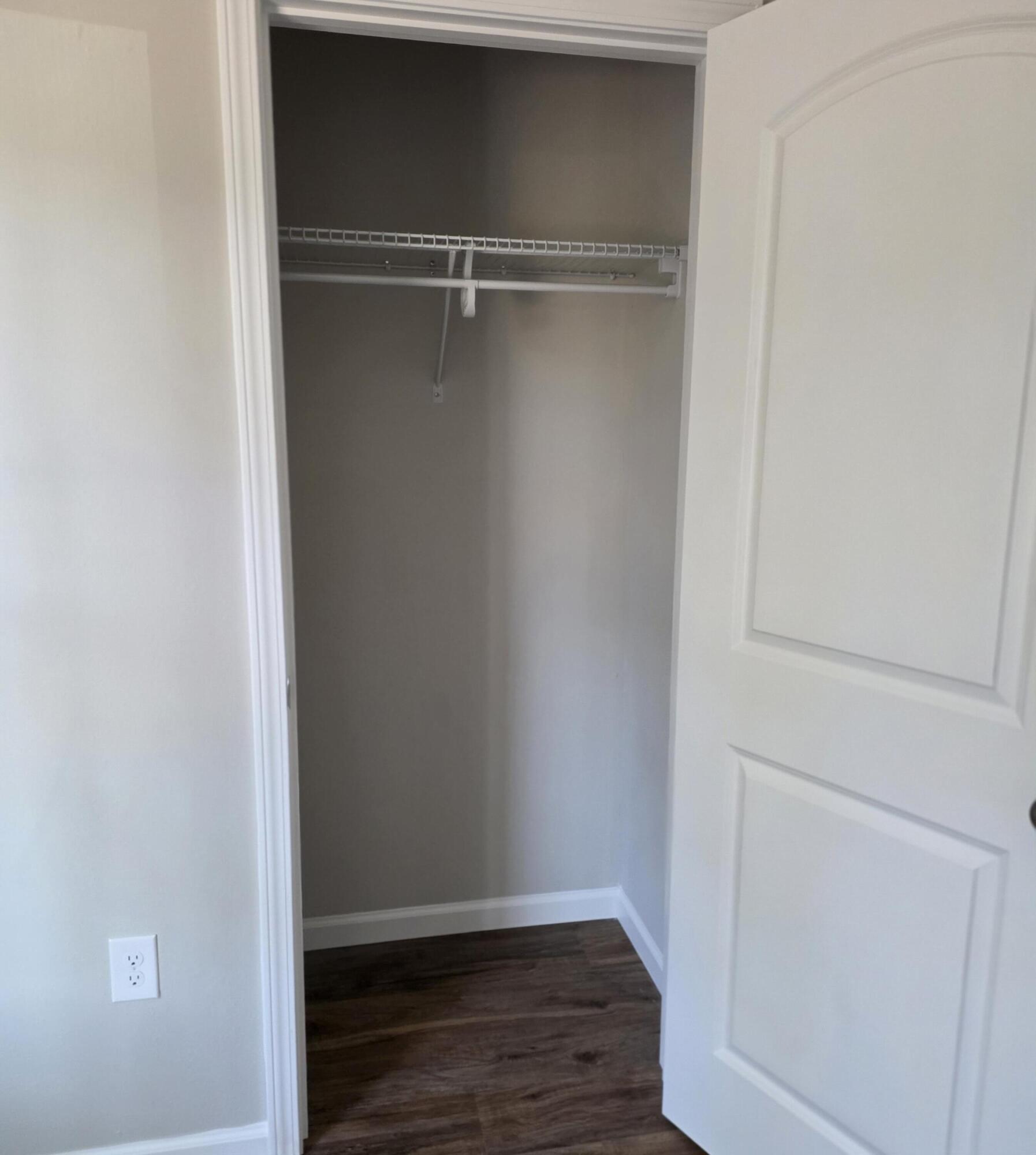 OAKWOOD HILLS UNIT 1 - Residential Lease