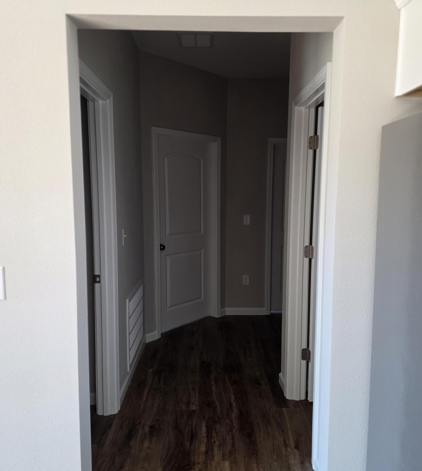OAKWOOD HILLS UNIT 1 - Residential Lease