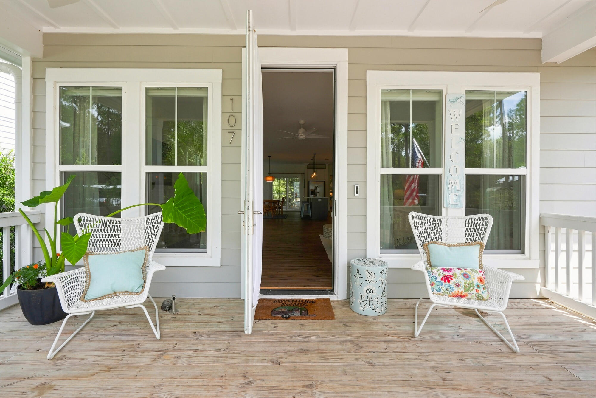 MAGNOLIA BEACH - Residential