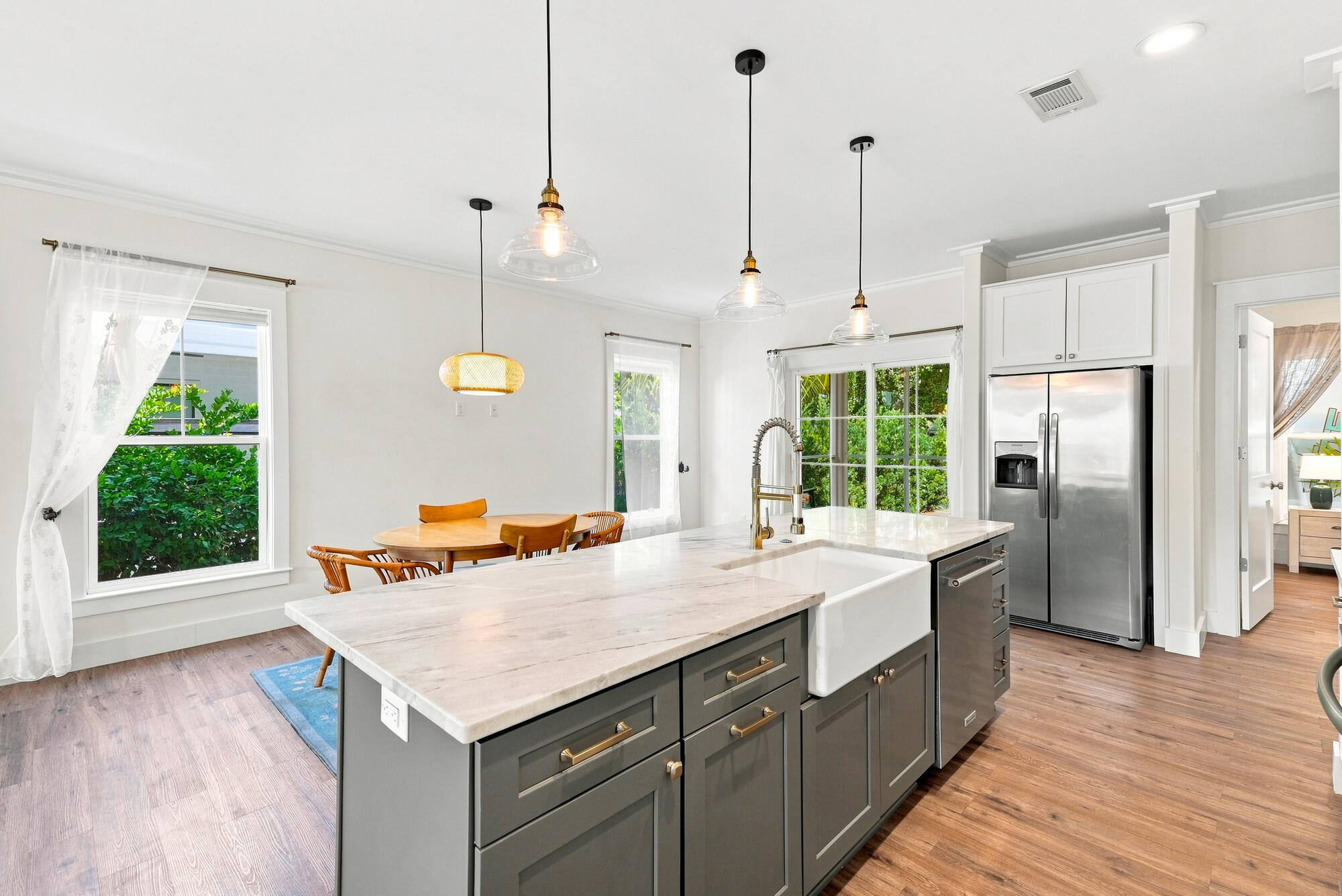 MAGNOLIA BEACH - Residential