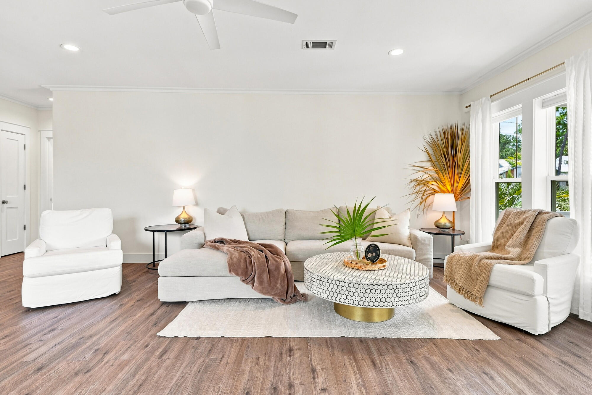 MAGNOLIA BEACH - Residential