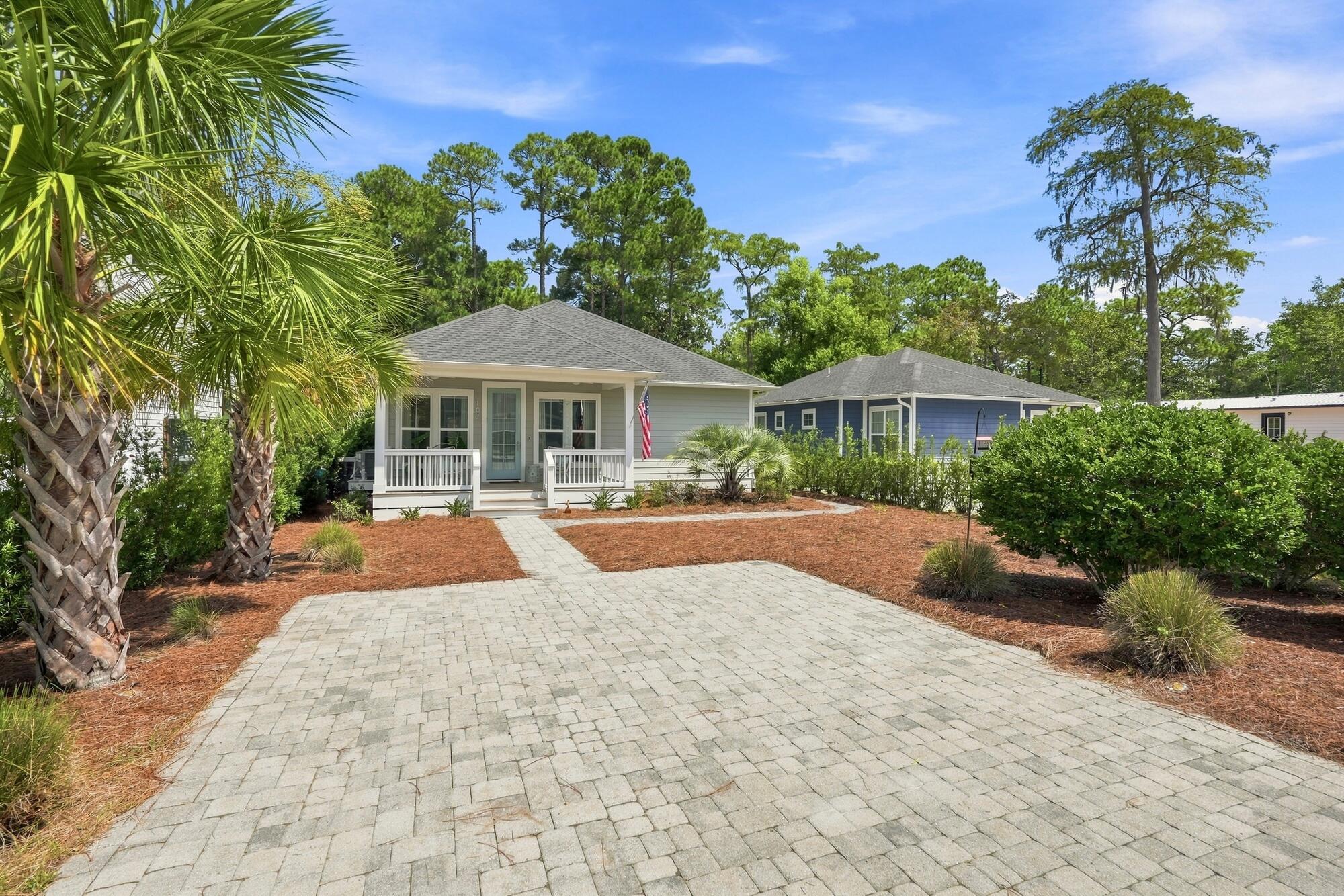 MAGNOLIA BEACH - Residential