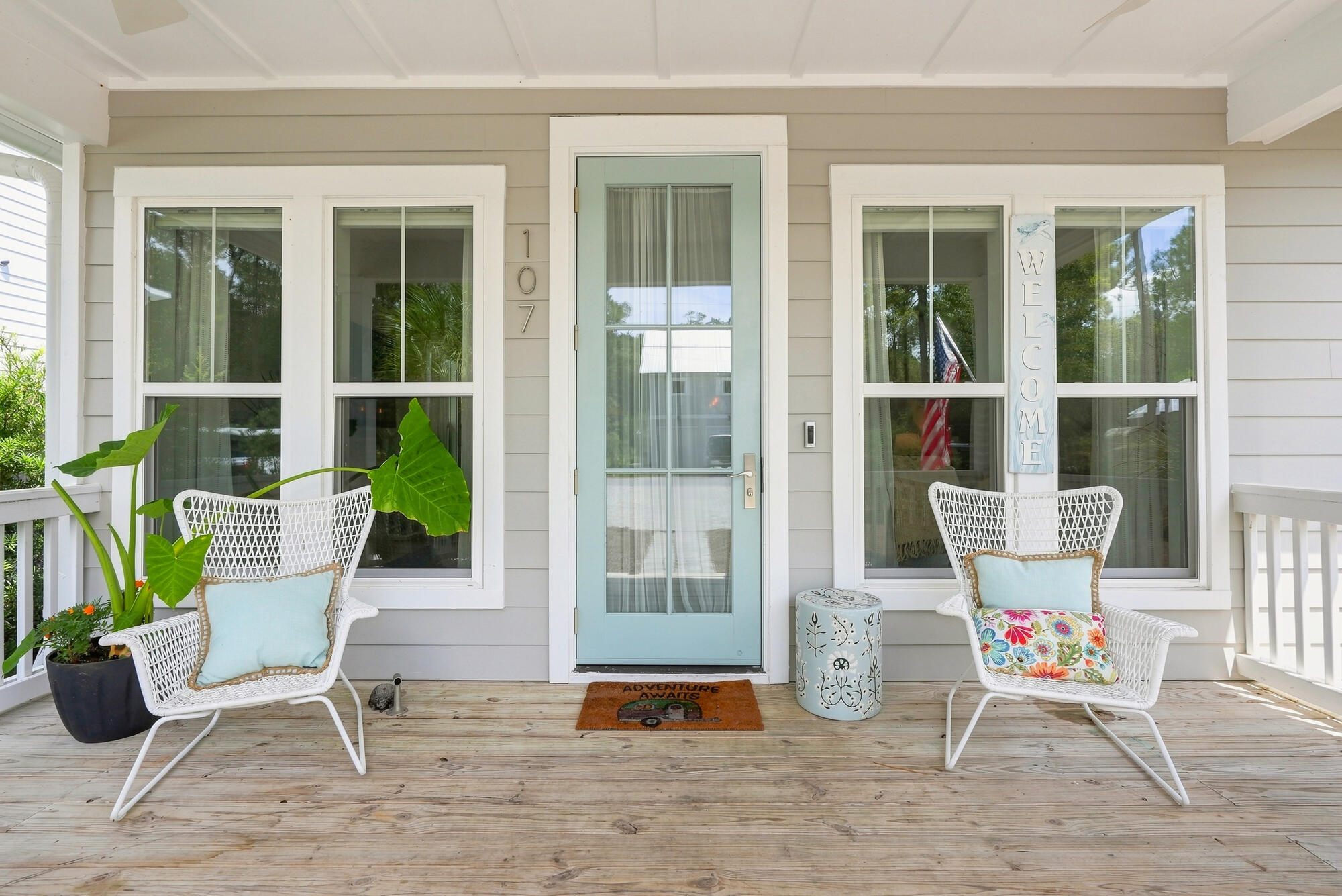 MAGNOLIA BEACH - Residential