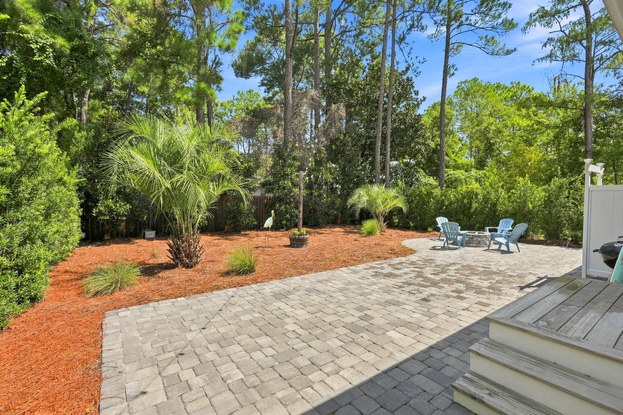 MAGNOLIA BEACH - Residential