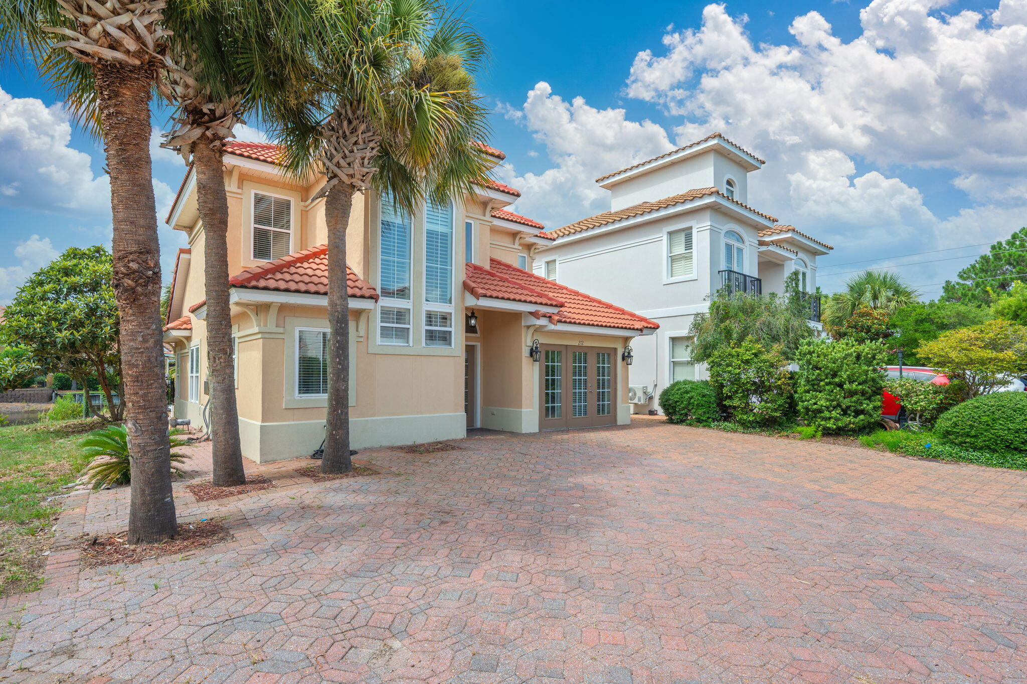 CALUSA BAY S/D - Residential Lease