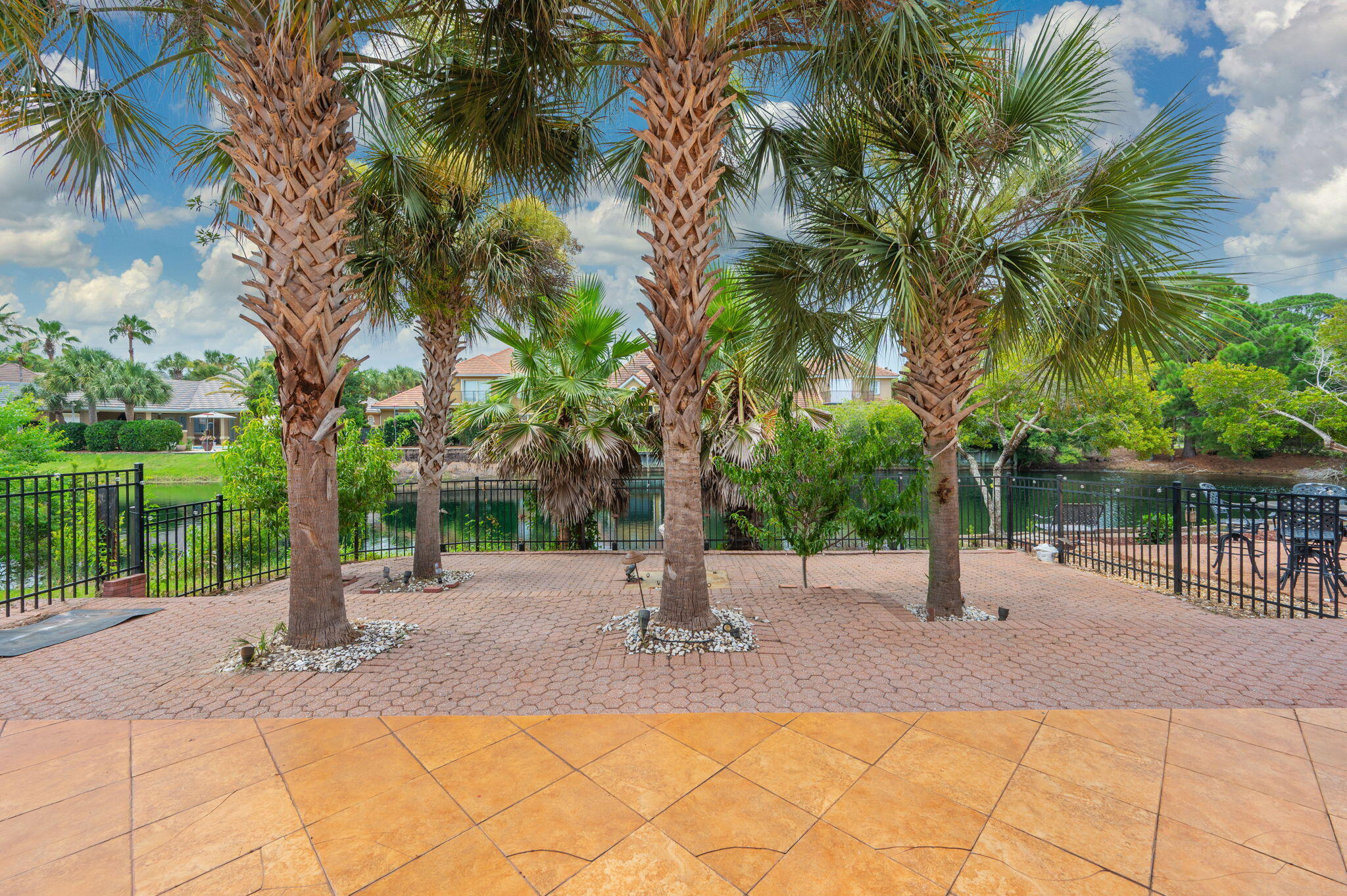 CALUSA BAY S/D - Residential Lease