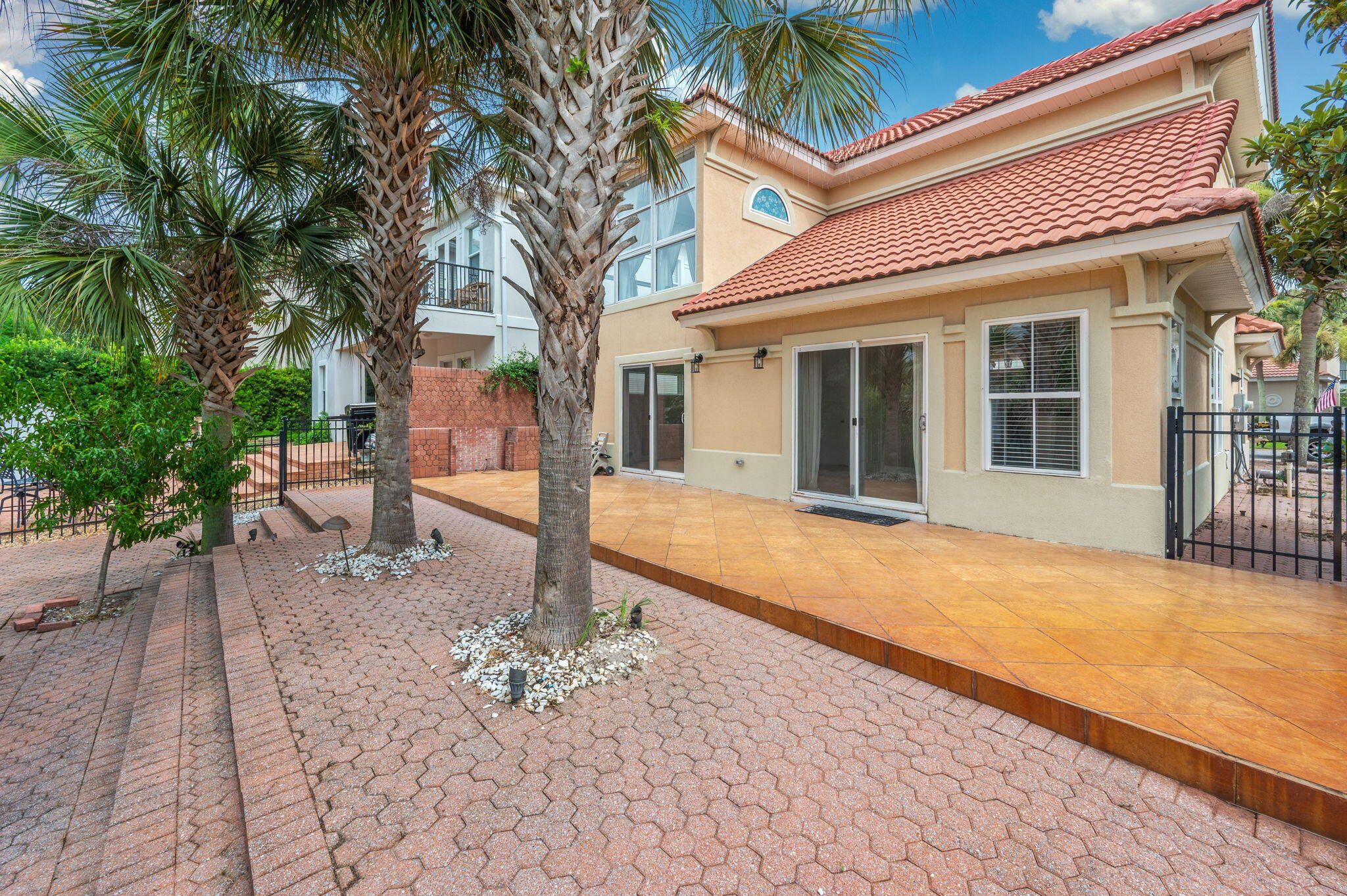 CALUSA BAY S/D - Residential Lease