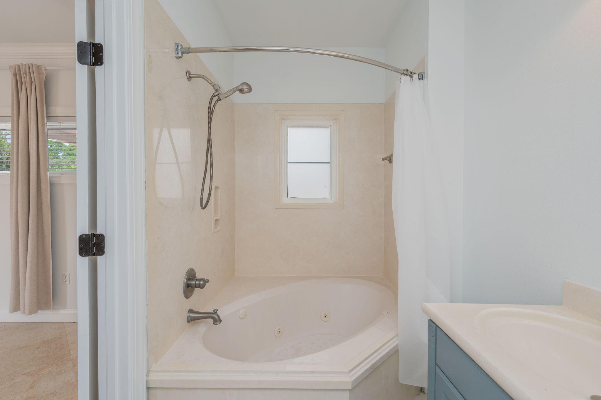 CALUSA BAY S/D - Residential Lease