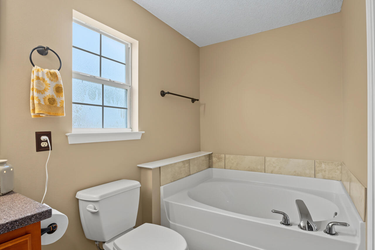 OLD HICKORY ESTATES - Residential