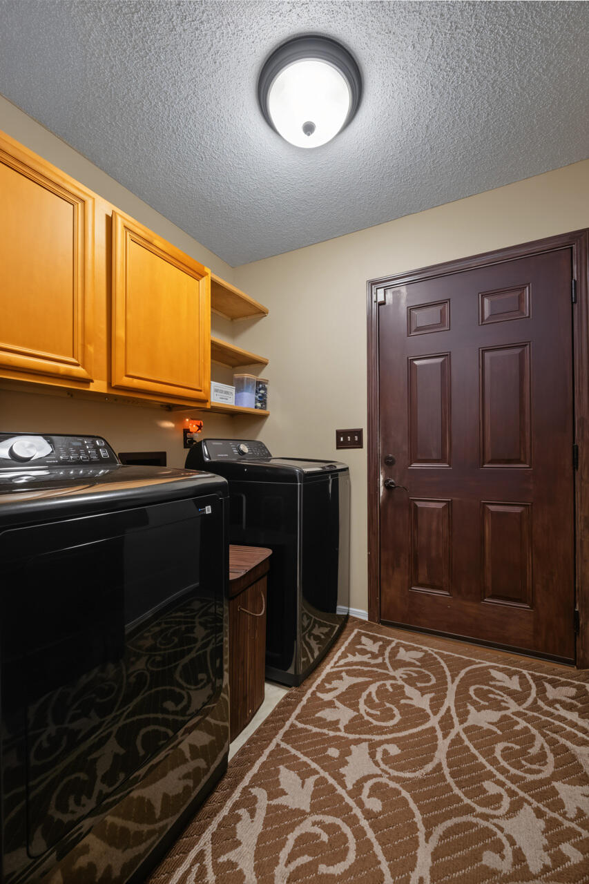 OLD HICKORY ESTATES - Residential