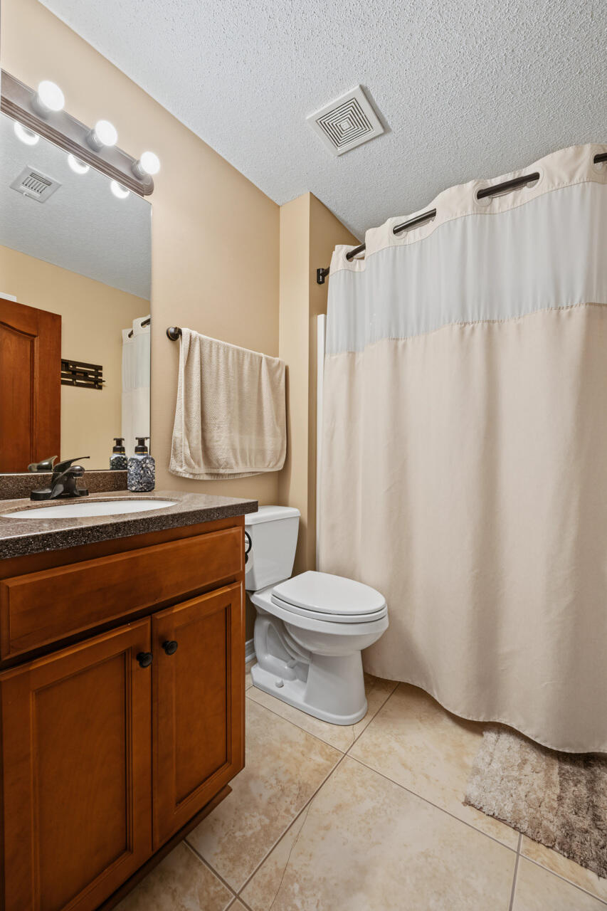 OLD HICKORY ESTATES - Residential