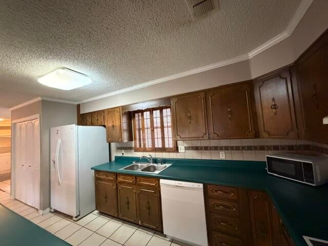 ADAMS POWELL - Residential Lease