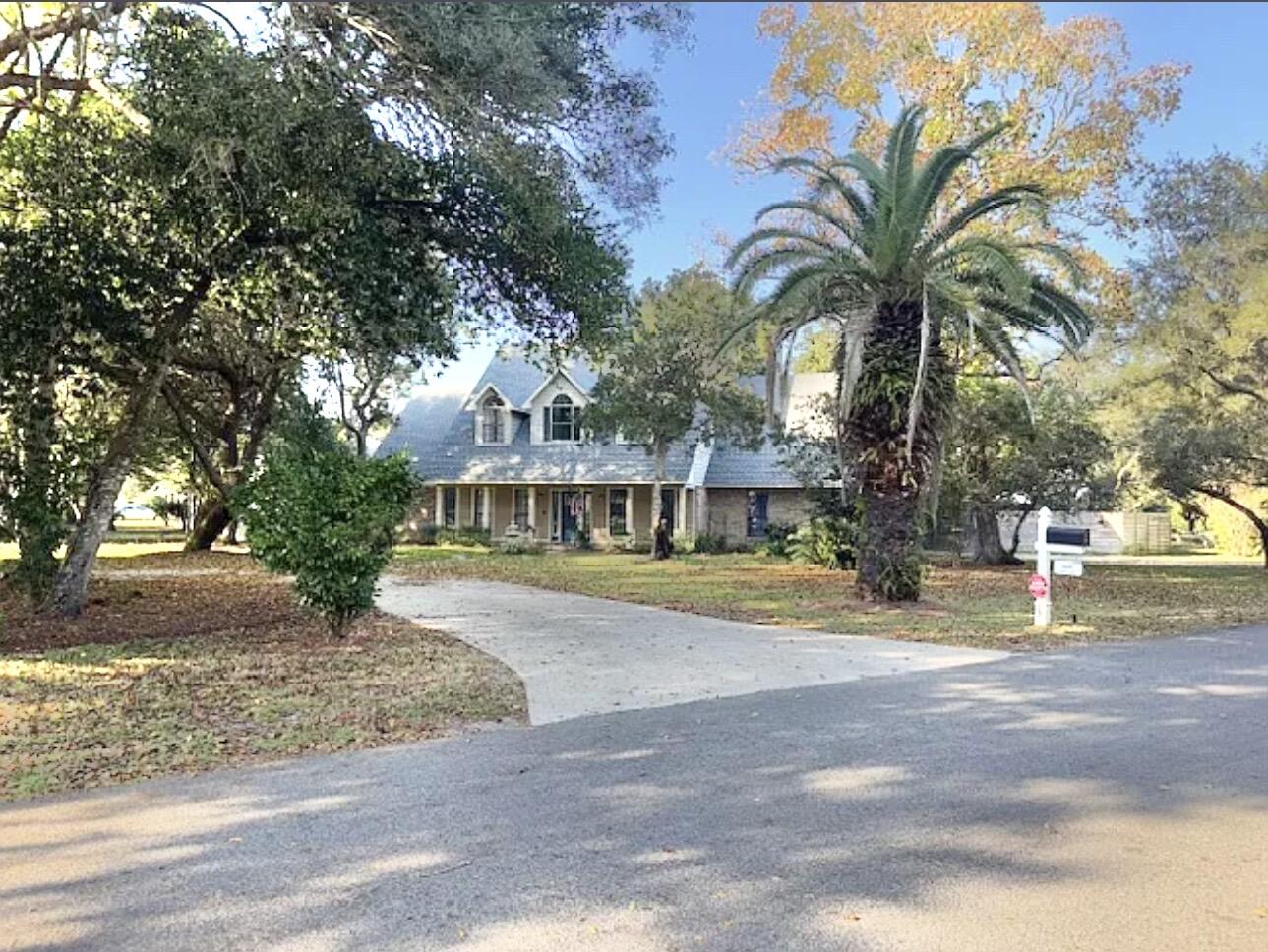 Beautifully updated 4BR/3.5BA coastal home on a prime .34-acre corner lot in Destin! Featuring a modern quartz kitchen, a luxury master suite with a slipper tub, and a private entry mother-in-law suite, this home offers ultimate versatility. Enjoy a backyard paradise centered around a gorgeous Grecian lazy L inground pool. Located under a half-mile to the Bayou or the Bay-schedule your tour today!