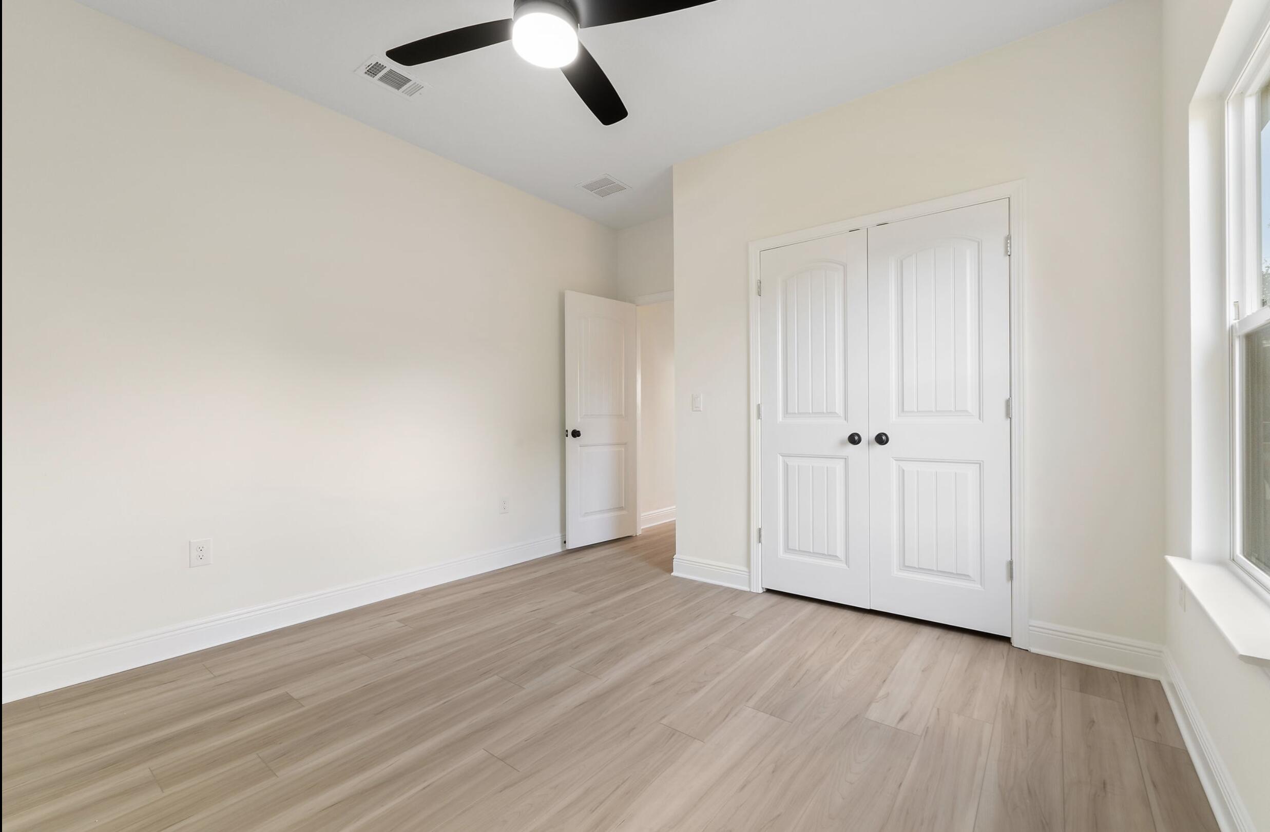 NAVARRE S/D 2ND ADDN - Residential
