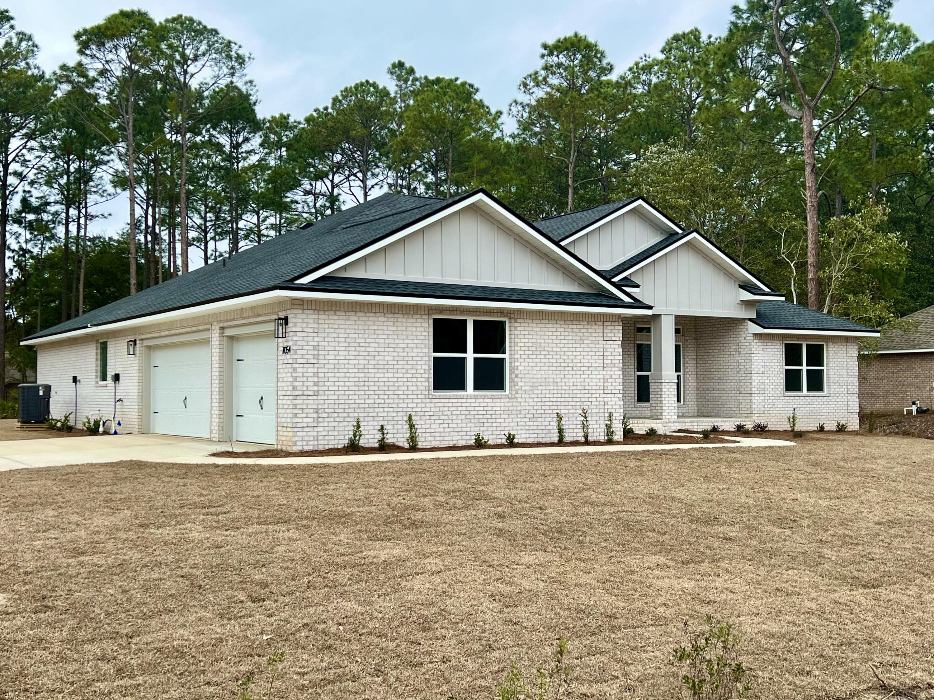 HOLLEY BY THE SEA - Residential