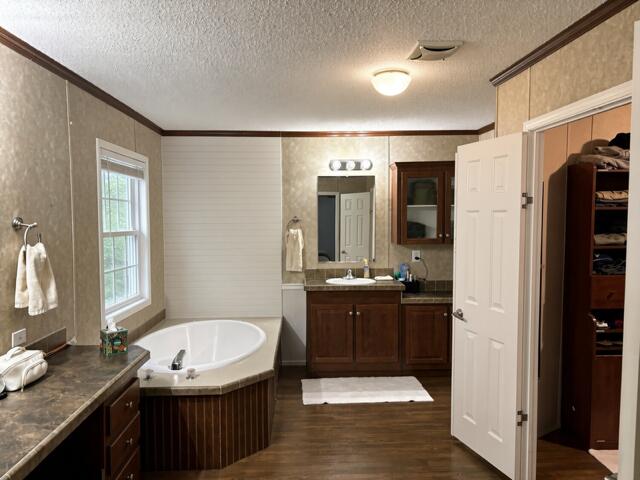 MAGNOLIA BAY - Residential