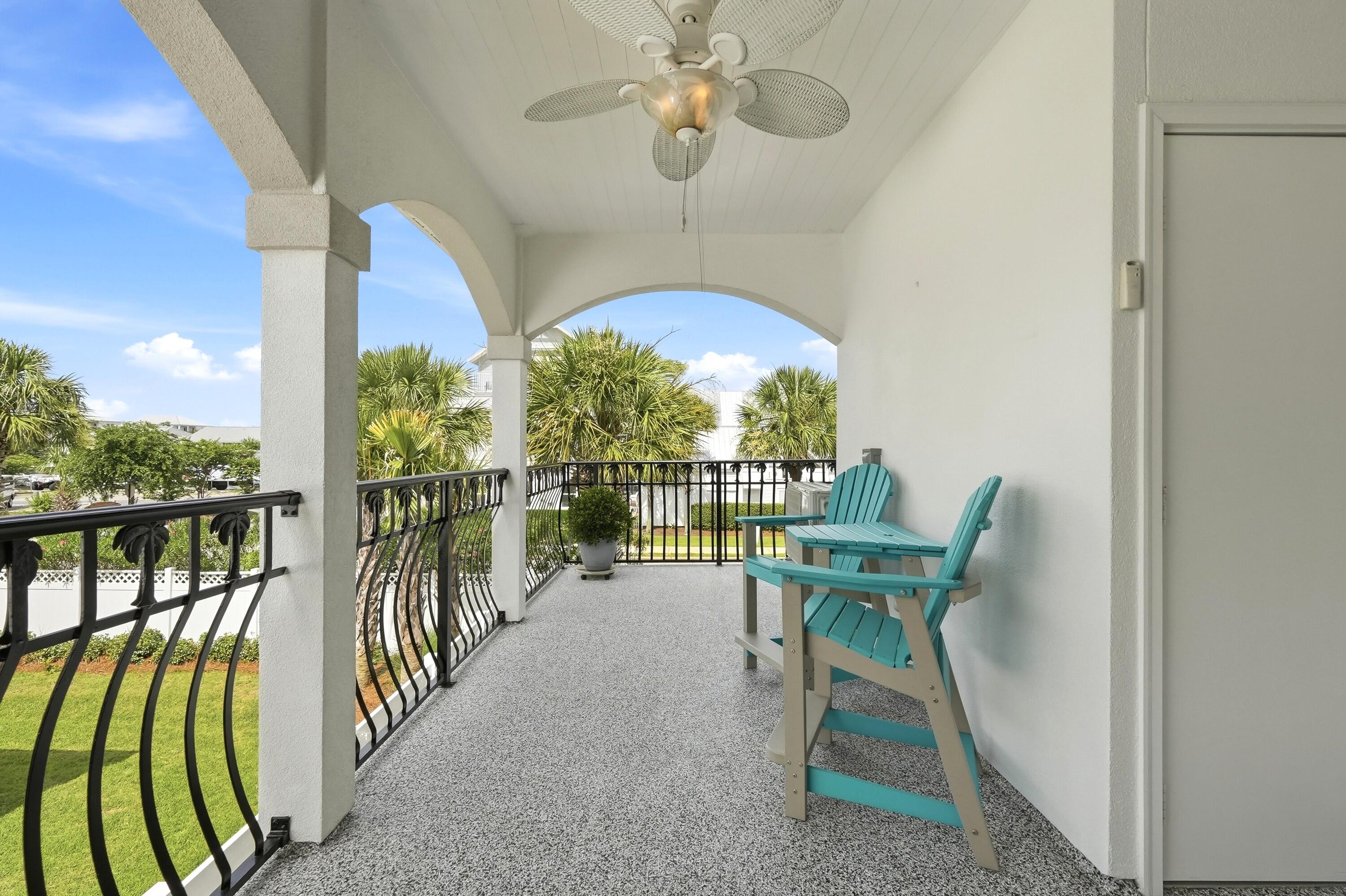 EMERALD WATERS VILLAGE - Residential