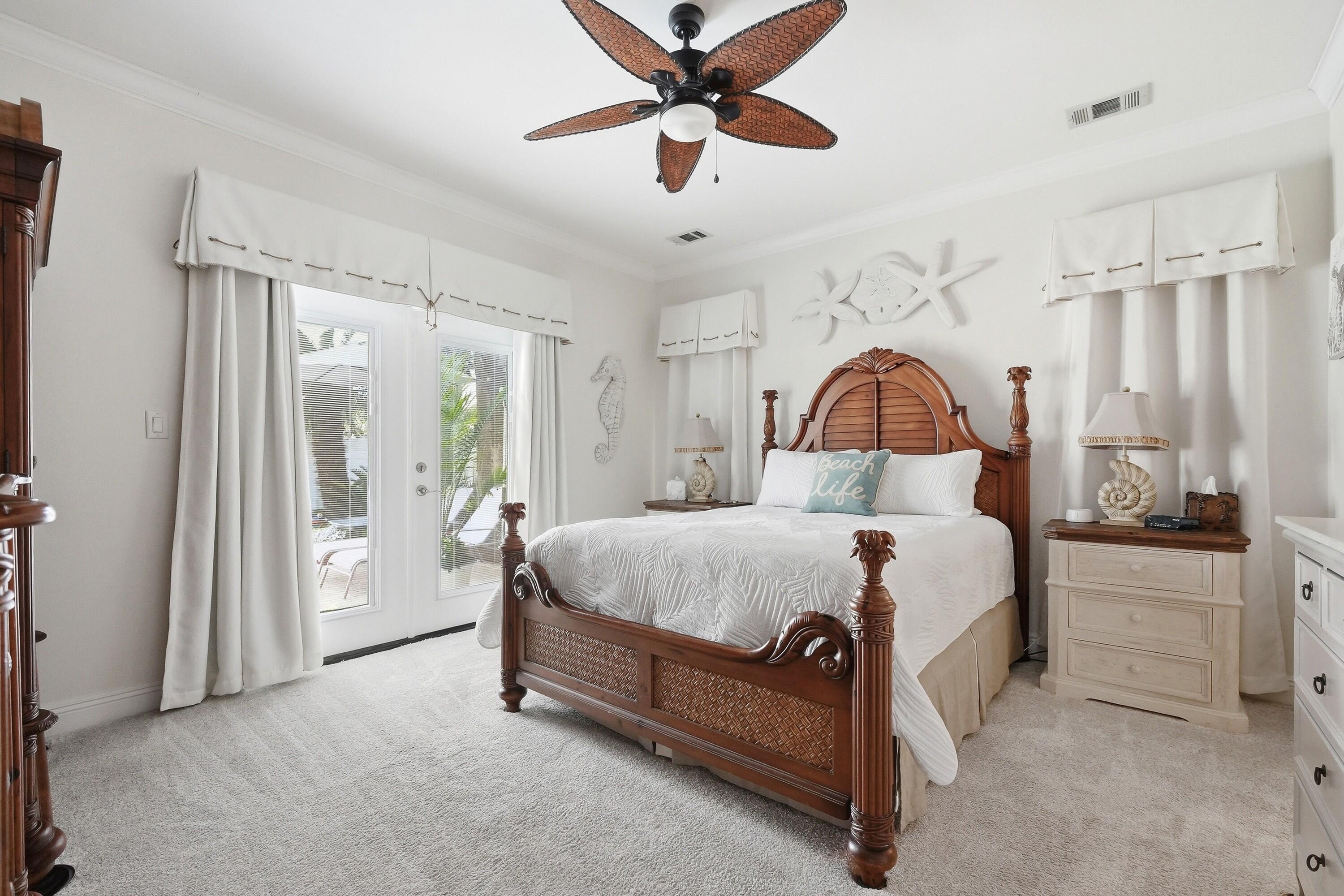 EMERALD WATERS VILLAGE - Residential