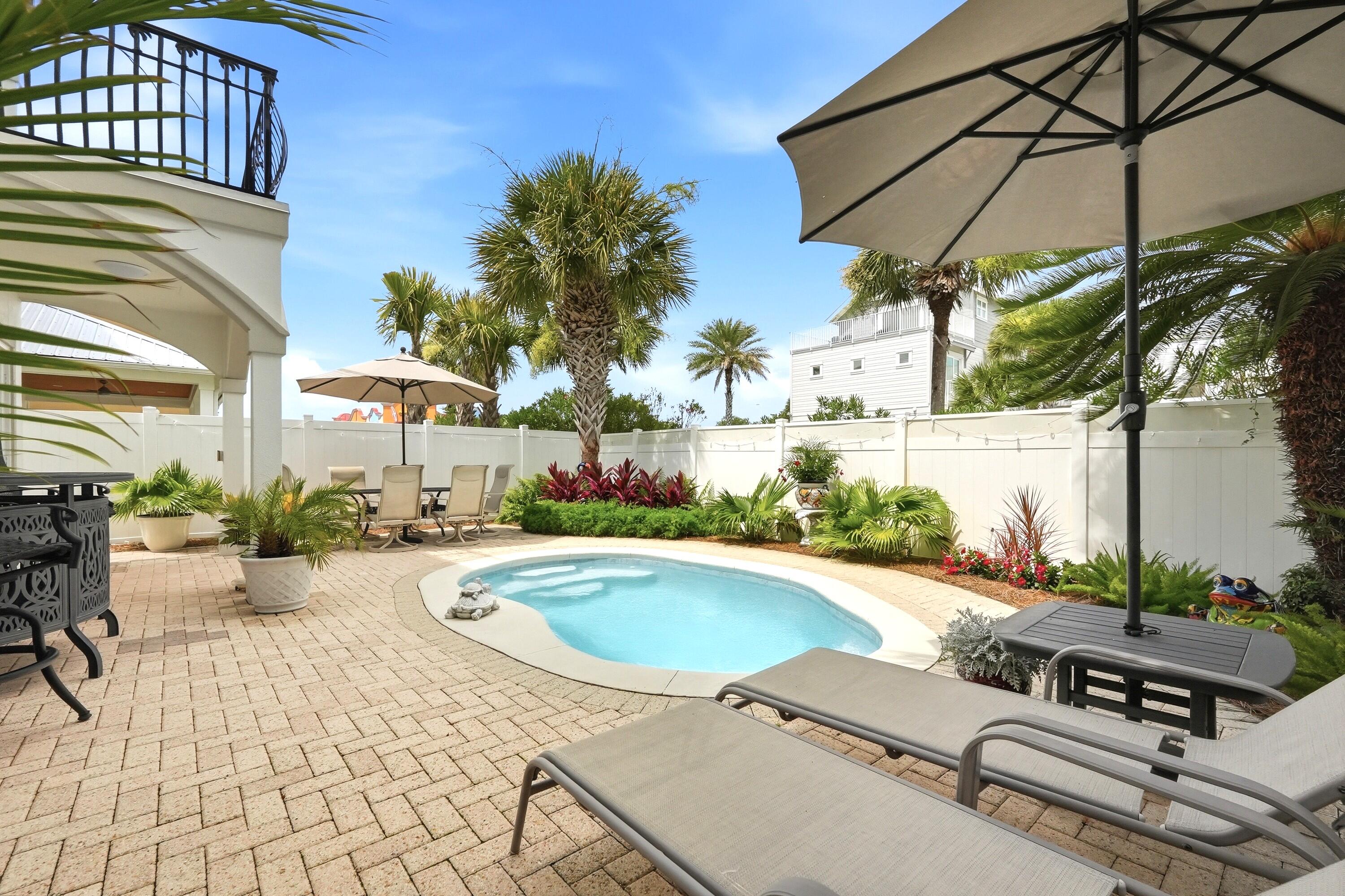 EMERALD WATERS VILLAGE - Residential