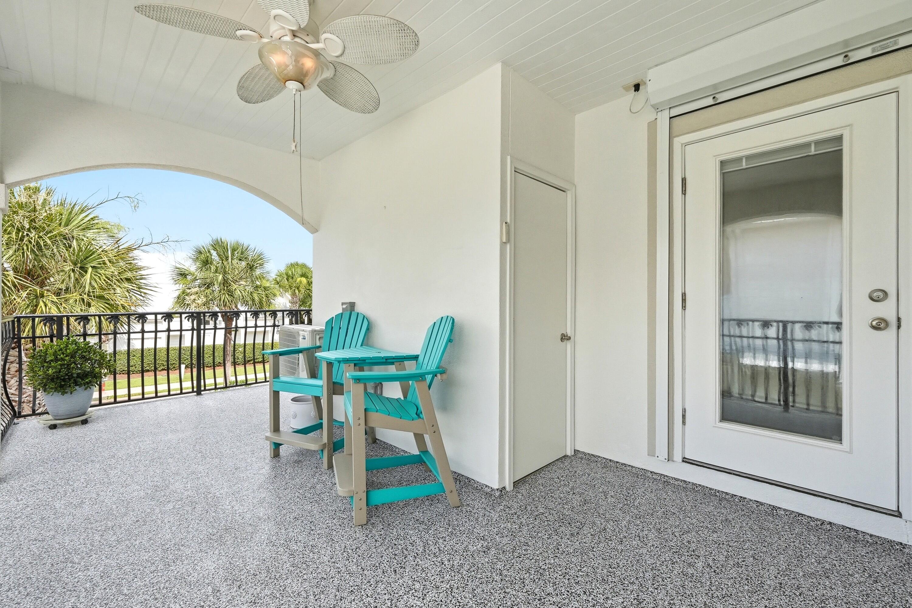 EMERALD WATERS VILLAGE - Residential
