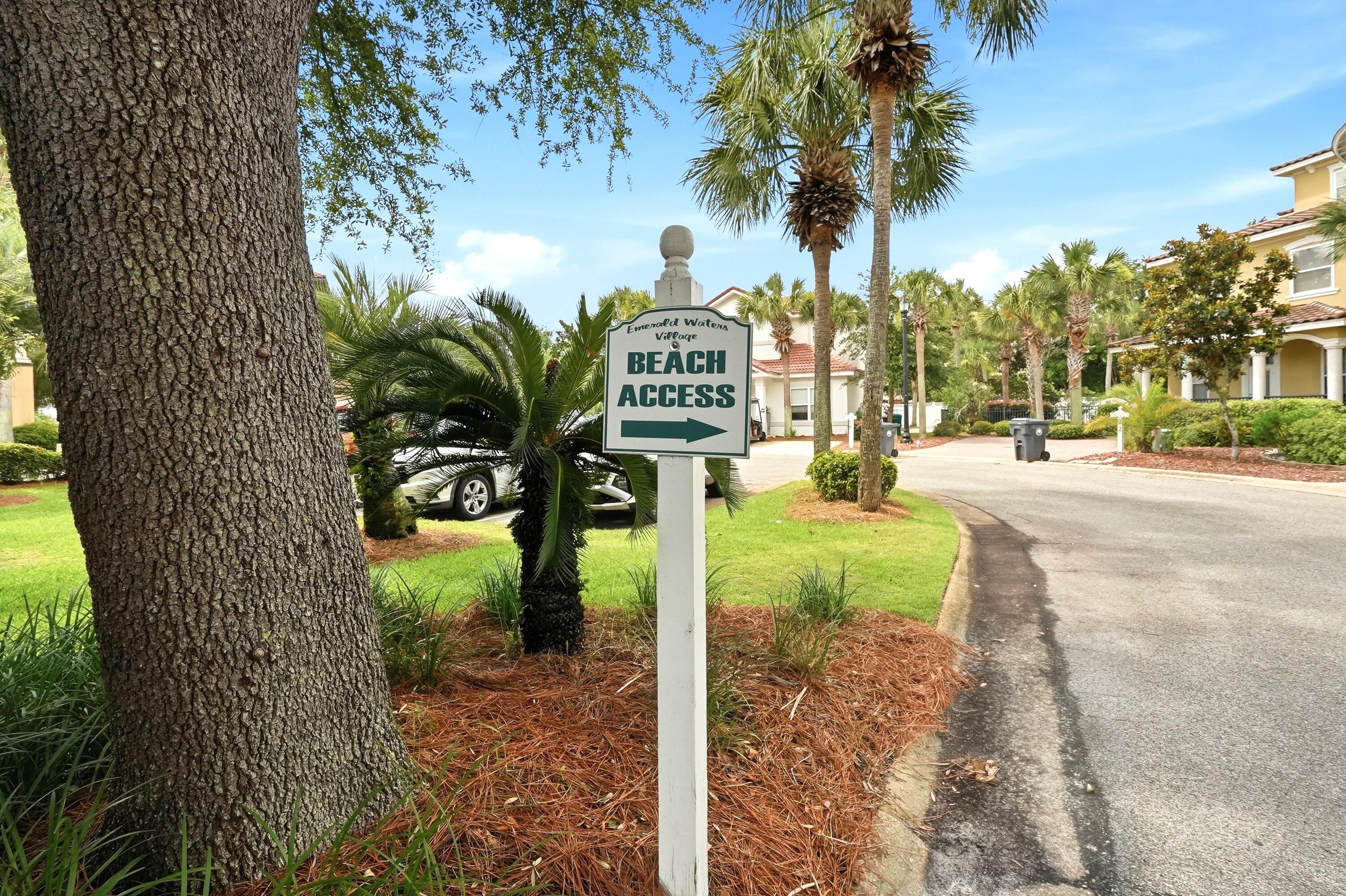 EMERALD WATERS VILLAGE - Residential