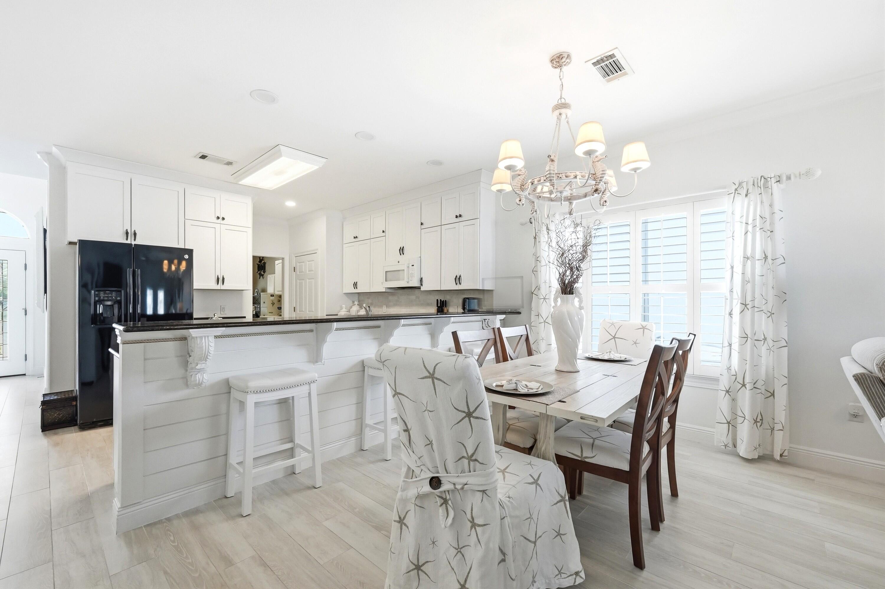 EMERALD WATERS VILLAGE - Residential
