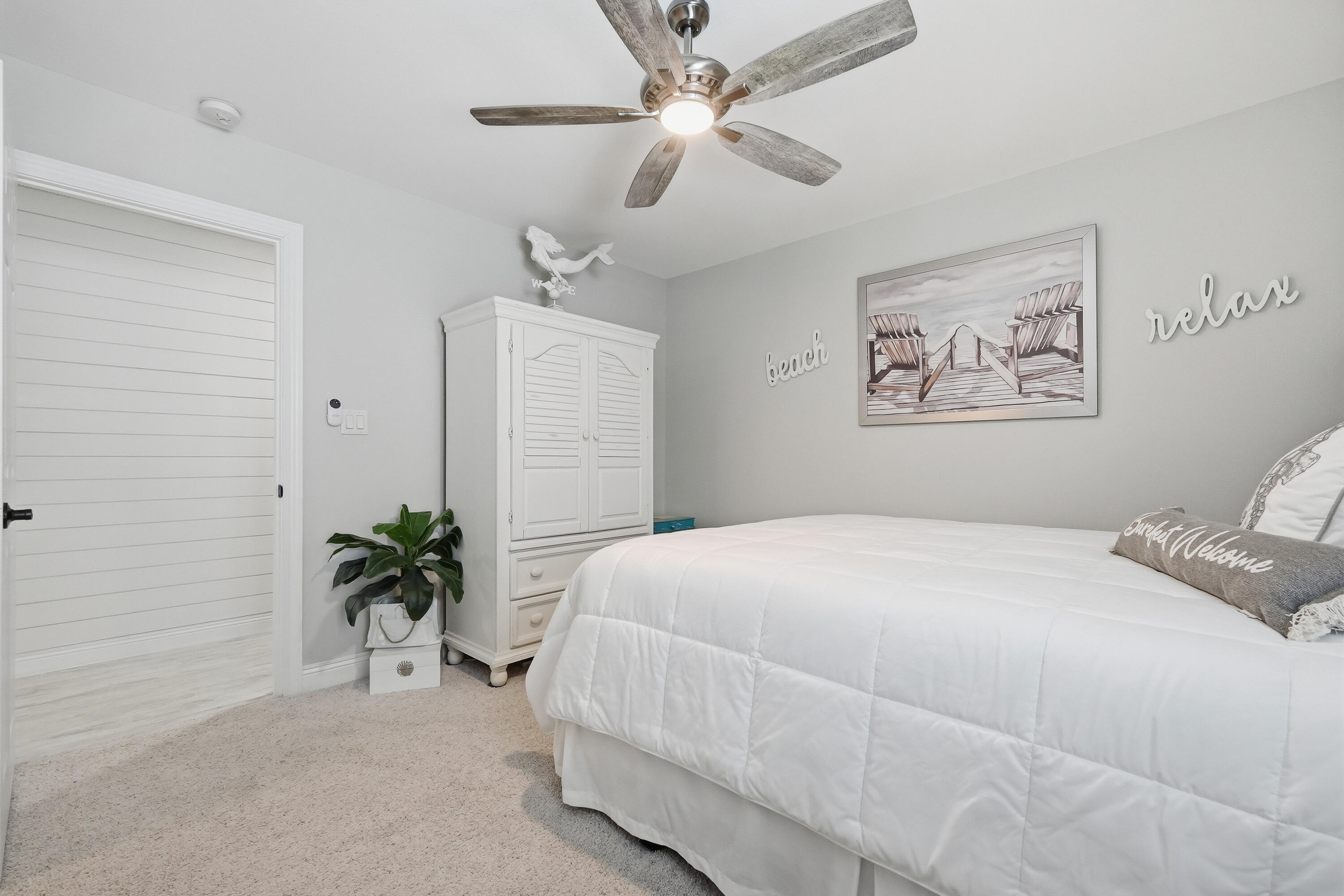 EMERALD WATERS VILLAGE - Residential