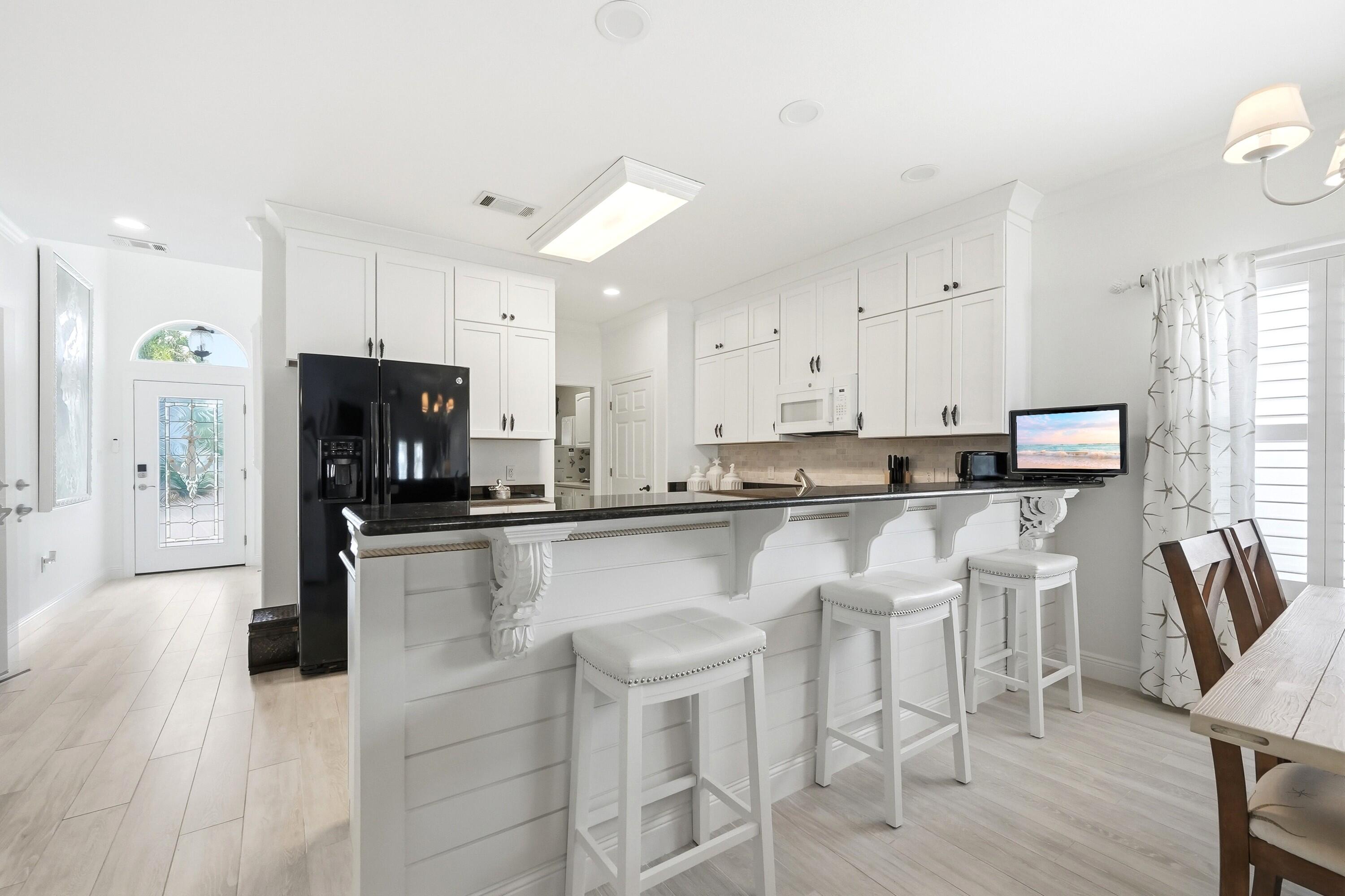 EMERALD WATERS VILLAGE - Residential