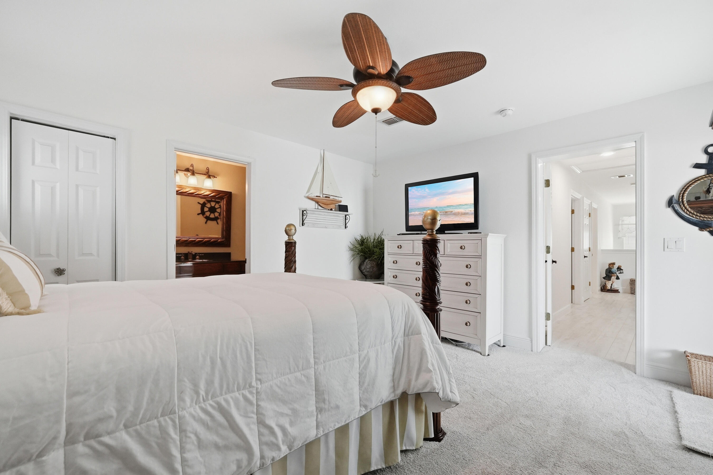 EMERALD WATERS VILLAGE - Residential