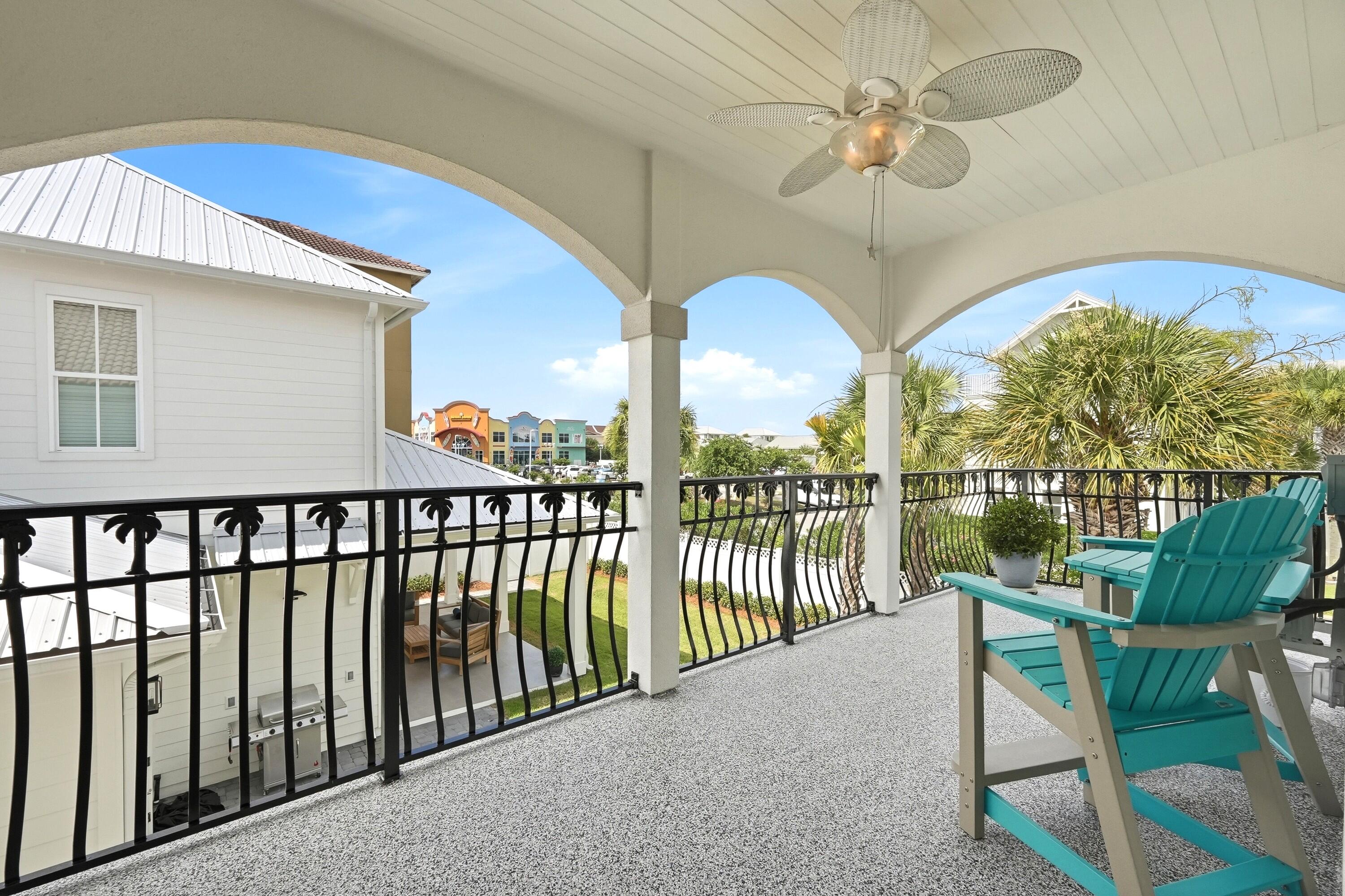 EMERALD WATERS VILLAGE - Residential