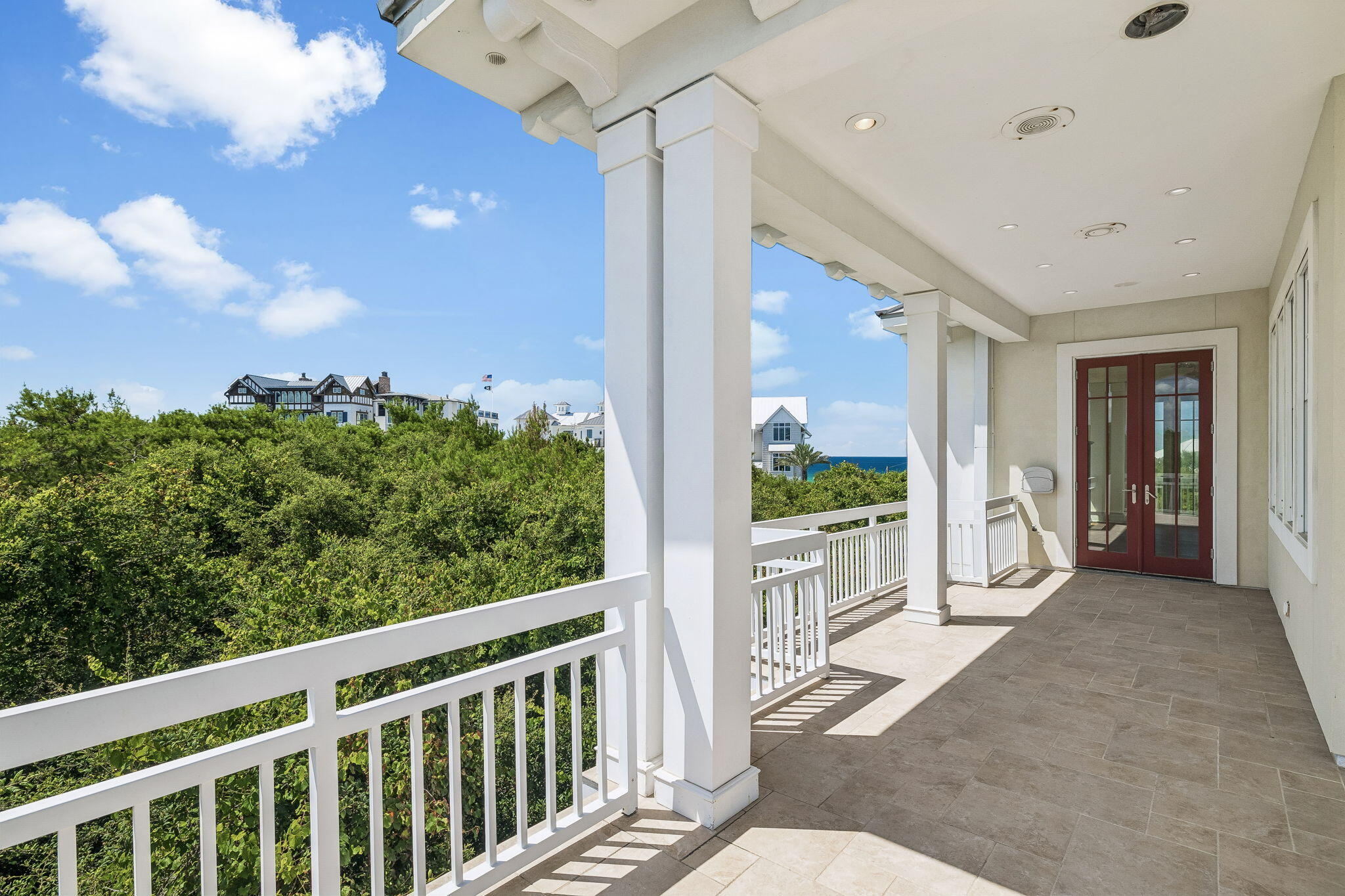 BLUE MOUNTAIN BEACH - Residential
