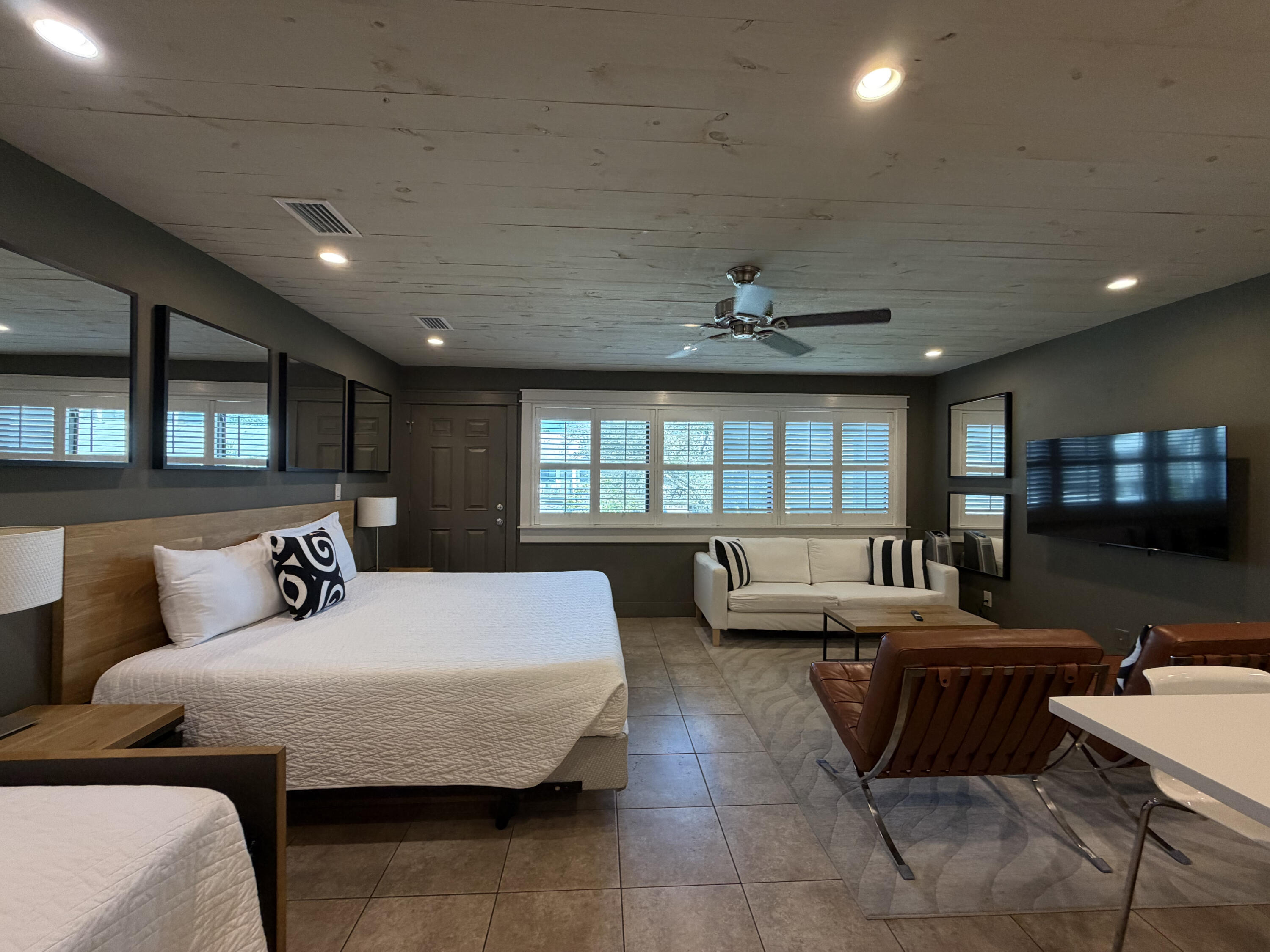 HIDDEN BEACH VILLAS CONDO - Residential