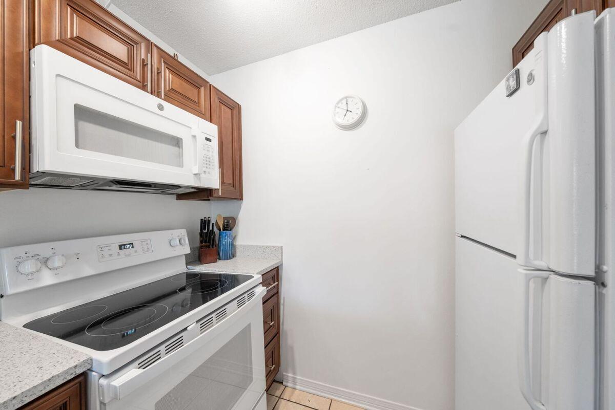 HIDDEN BEACH VILLAS CONDO - Residential