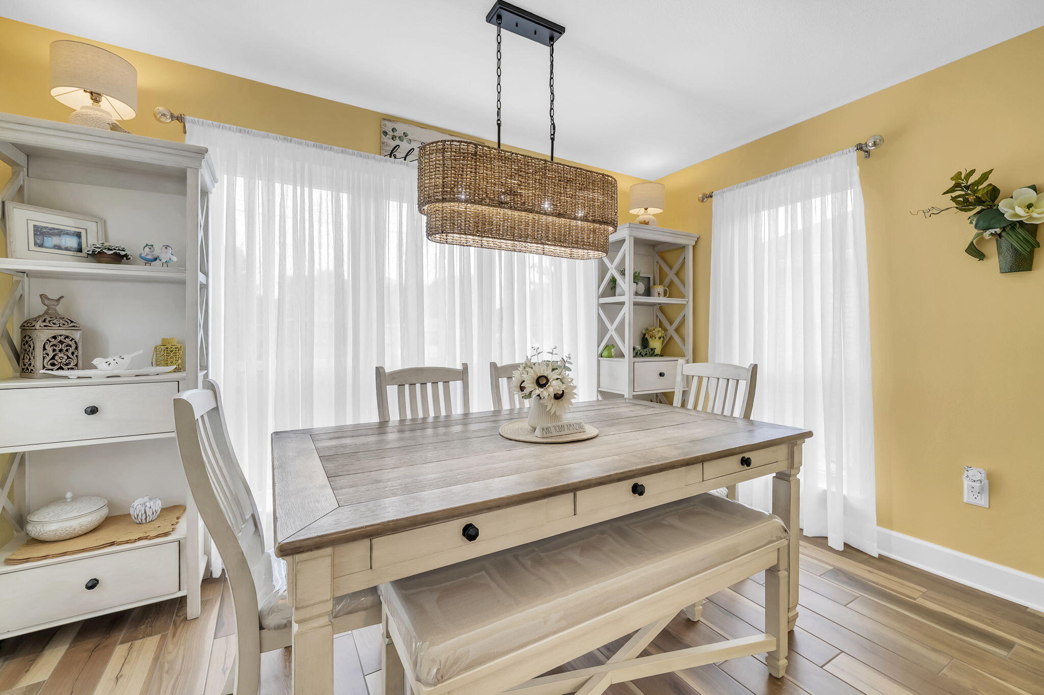 HOLLEY BY THE SEA - Residential