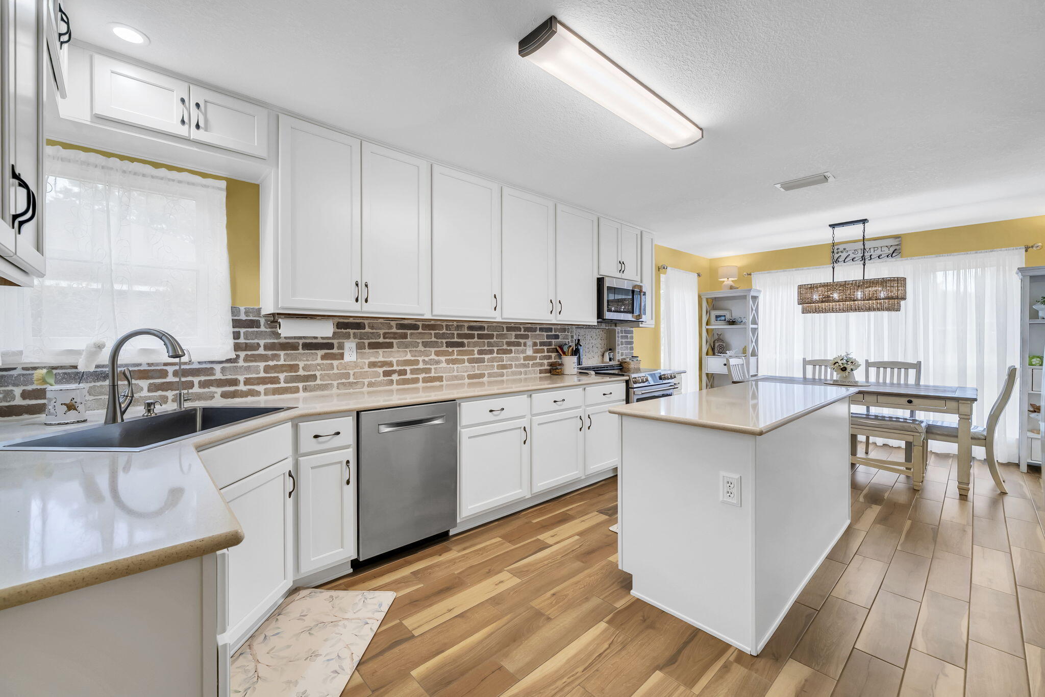 HOLLEY BY THE SEA - Residential