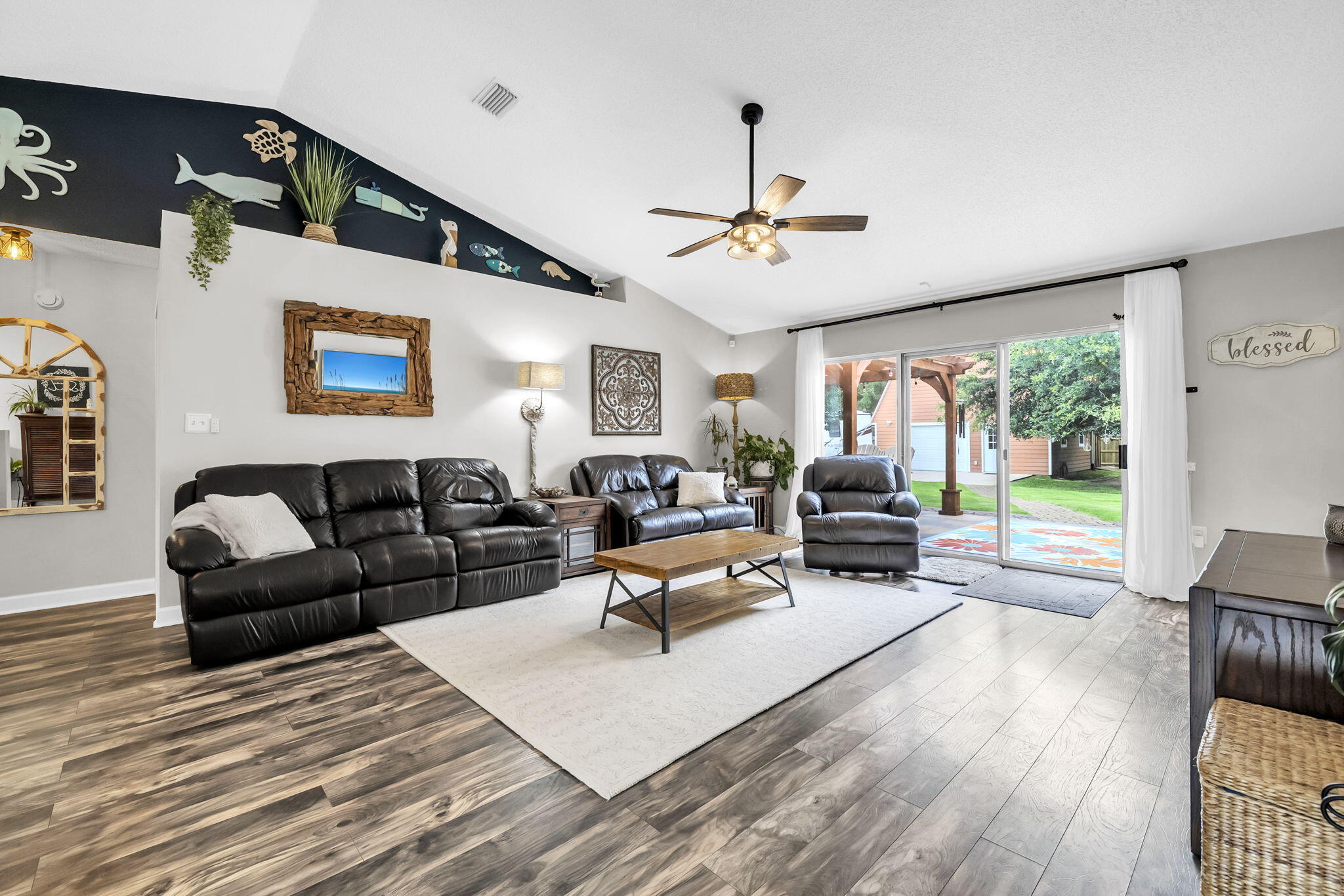 HOLLEY BY THE SEA - Residential