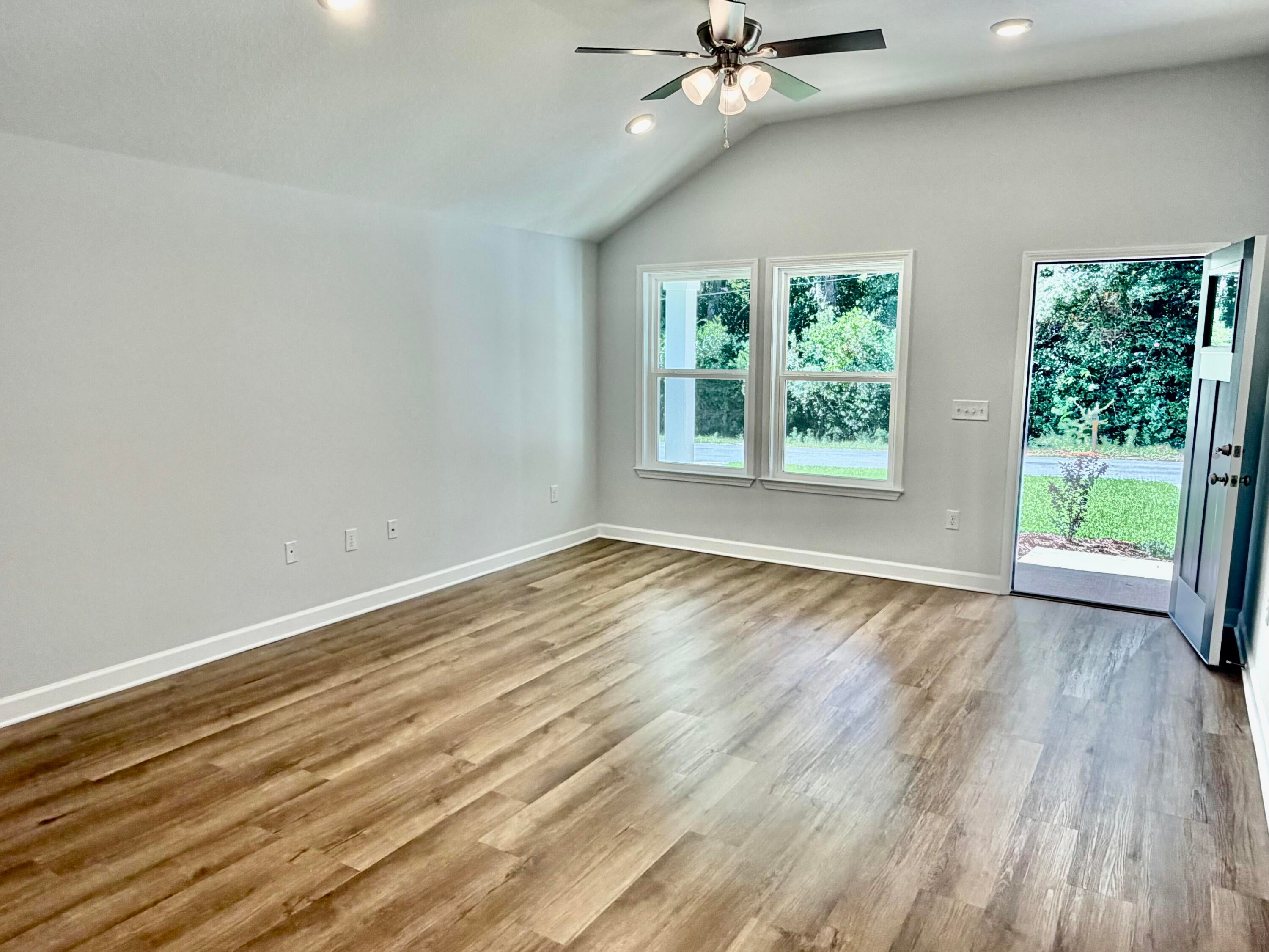 MORRIS ADDN TO CRESTVIEW - Residential Lease