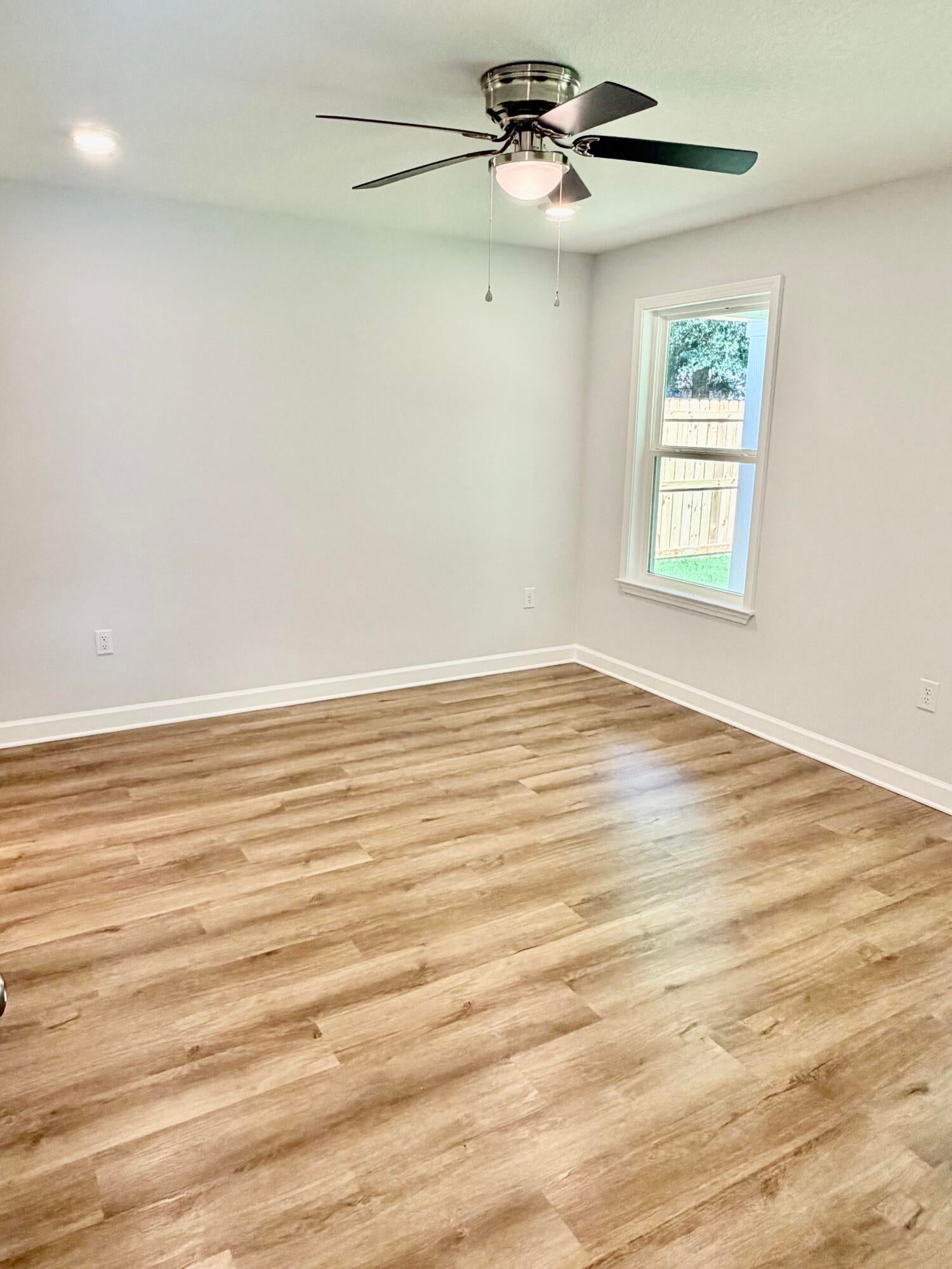 MORRIS ADDN TO CRESTVIEW - Residential Lease