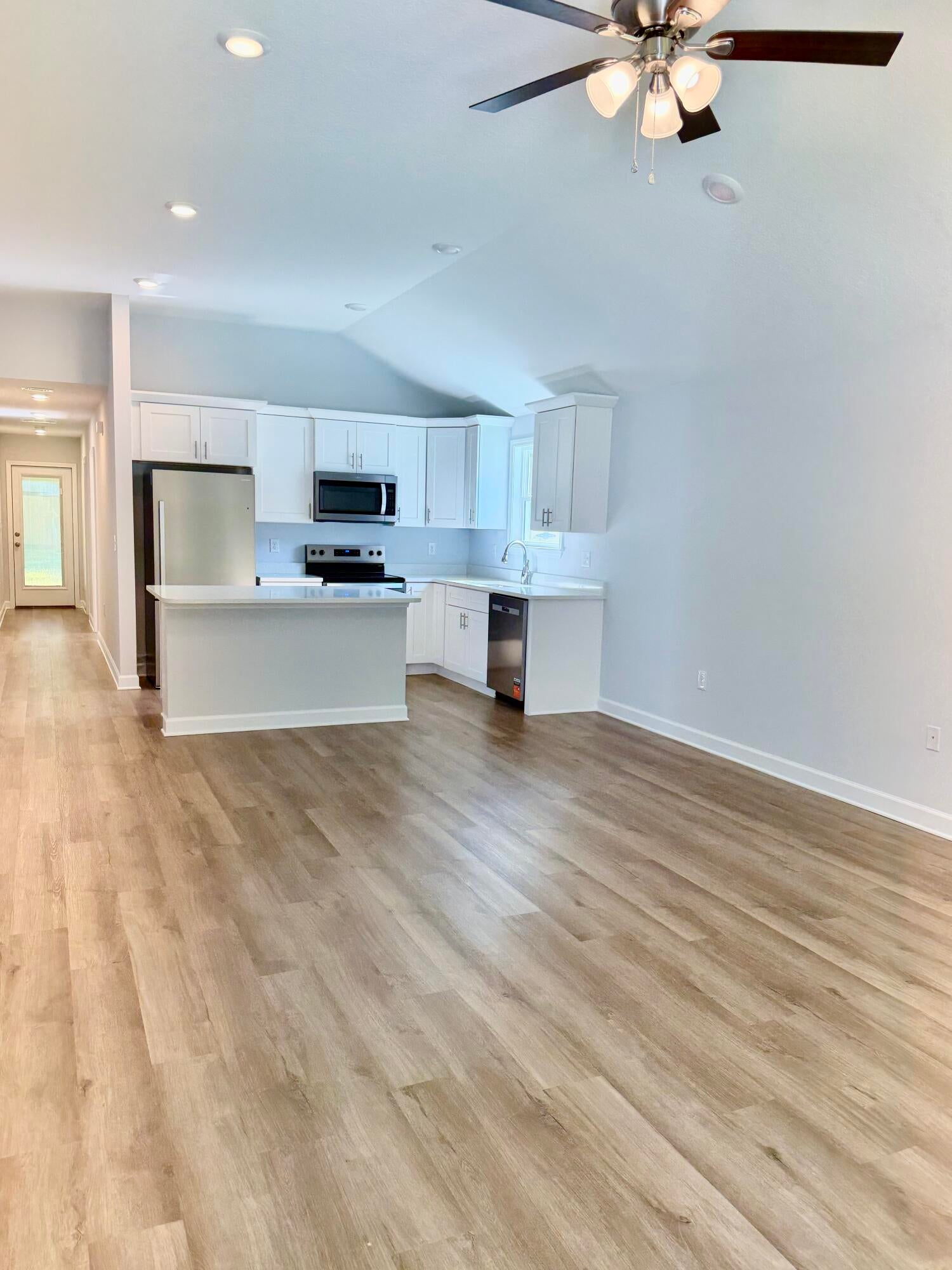 MORRIS ADDN TO CRESTVIEW - Residential Lease